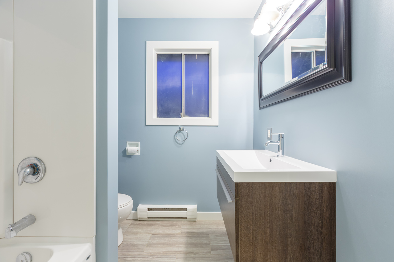 Bathroom Sinks Nanaimo 467 carlisle street - 5 bedrooms/2 bathrooms - $399,900 Bathroom Sinks Nanaimo 467 carlisle street - 5 bedrooms/2 bathrooms - $399,900