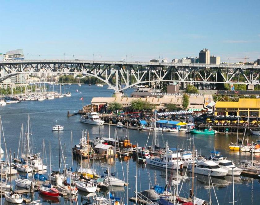 Restaurants & Shopping 