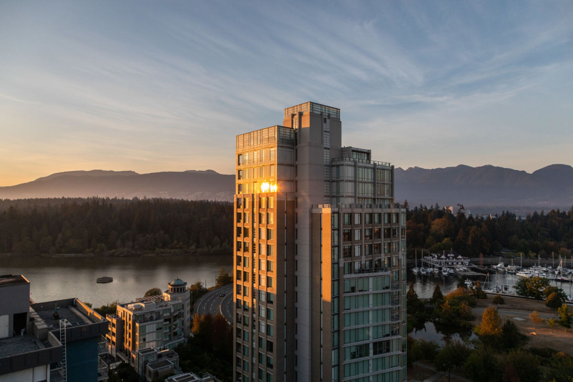 1301 - 1888 Alberni, West End VW, Vancouver West 2 by Ali Mahmoudi Real Estate 1301 - 1888 Alberni, West End VW, Vancouver West 2