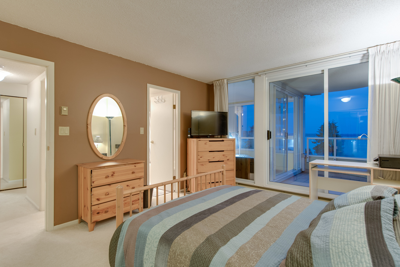 master-bdrm at 802 - 2203 Bellevue, Dundarave, West Vancouver