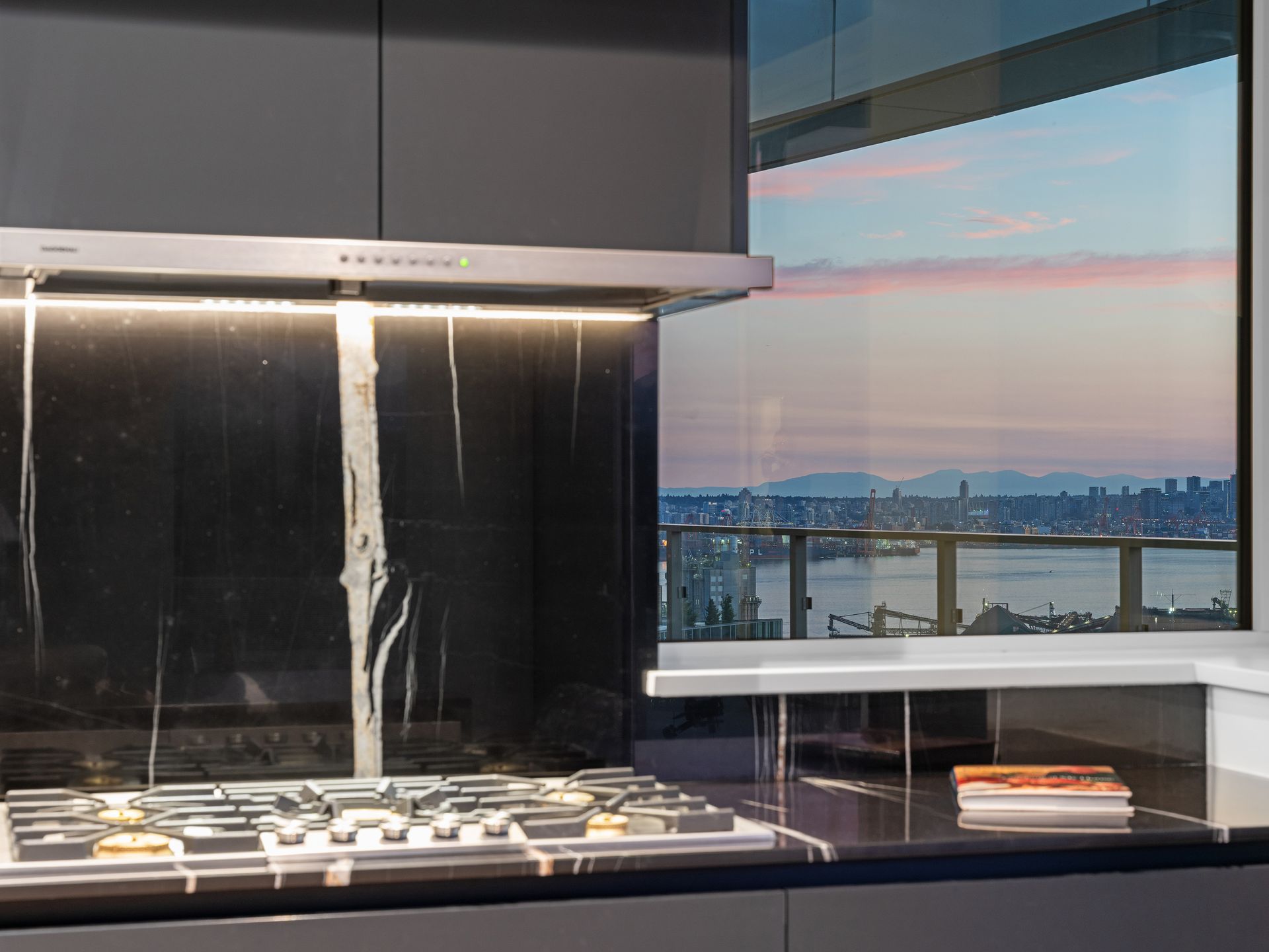 1500-fern-mls-59 at 3201 - 1500 Fern Street, Lynnmour, North Vancouver