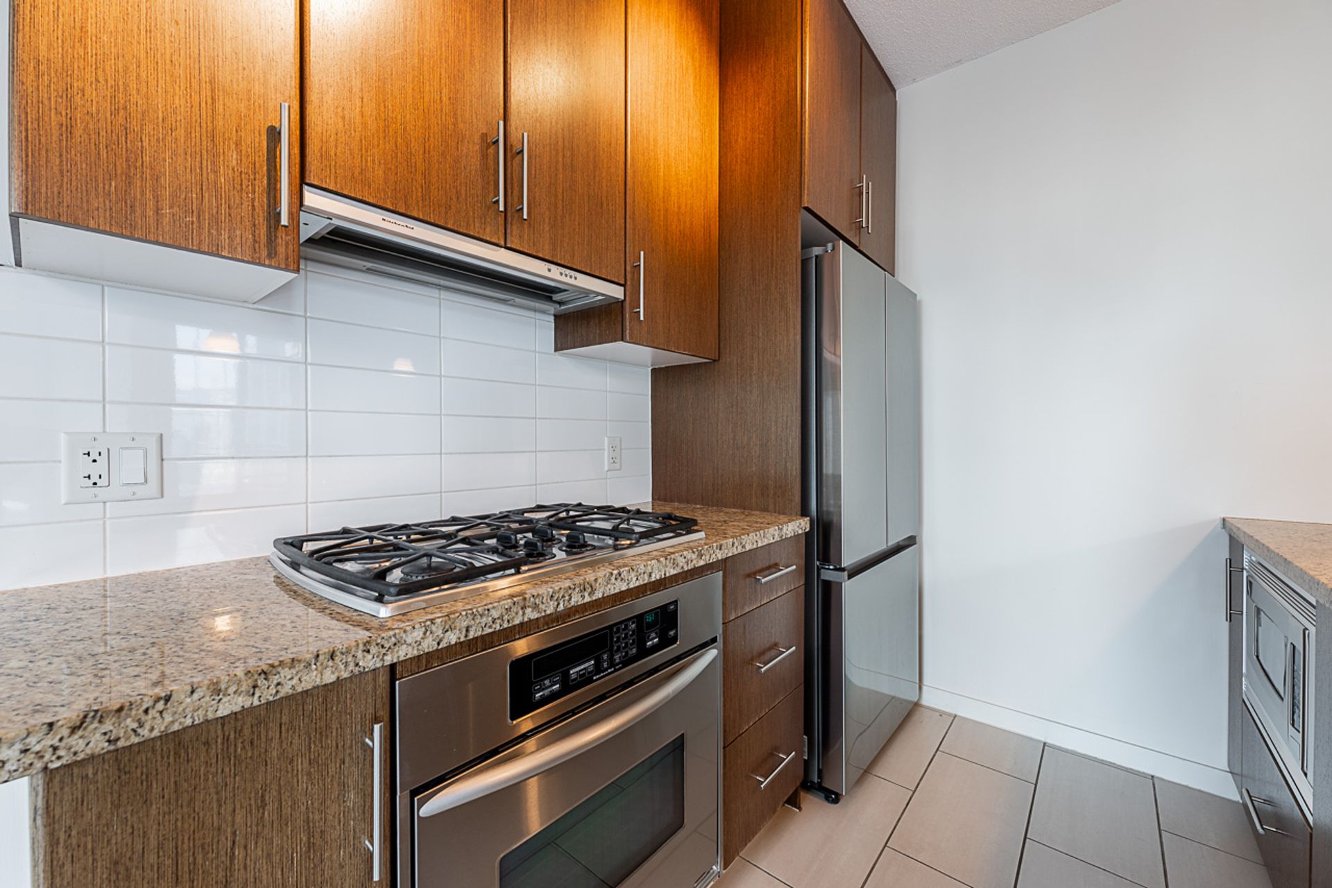 unit-2505-1189-melville-street-vancouver-10 at 2505 - 1189 Melville Street, Coal Harbour, Vancouver West