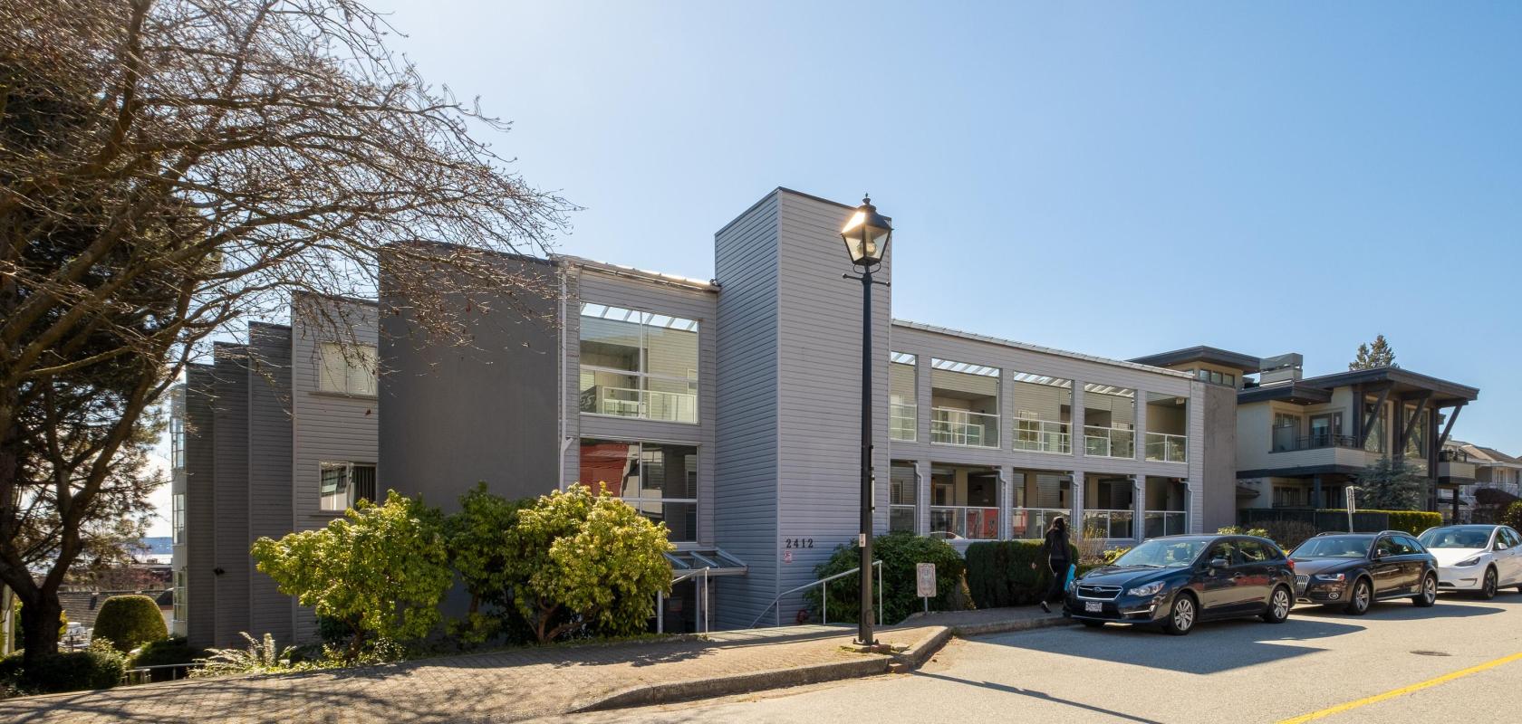 101 - 2412 Haywood Ave, Dundarave, West Vancouver 2