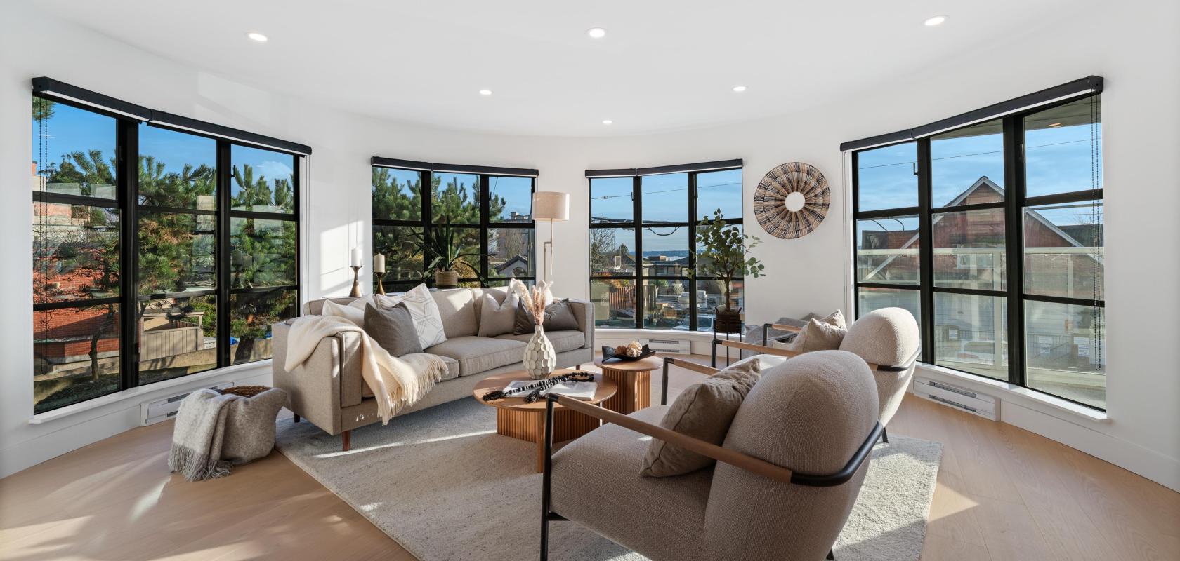 101 - 2412 Haywood Ave, Dundarave, West Vancouver 2