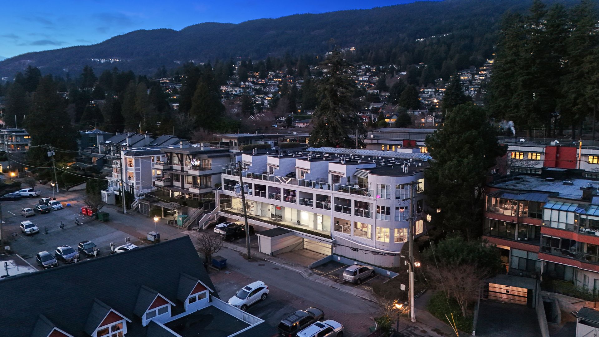 2412-haywood-107 at 101 - 2412 Haywood Ave, Dundarave, West Vancouver