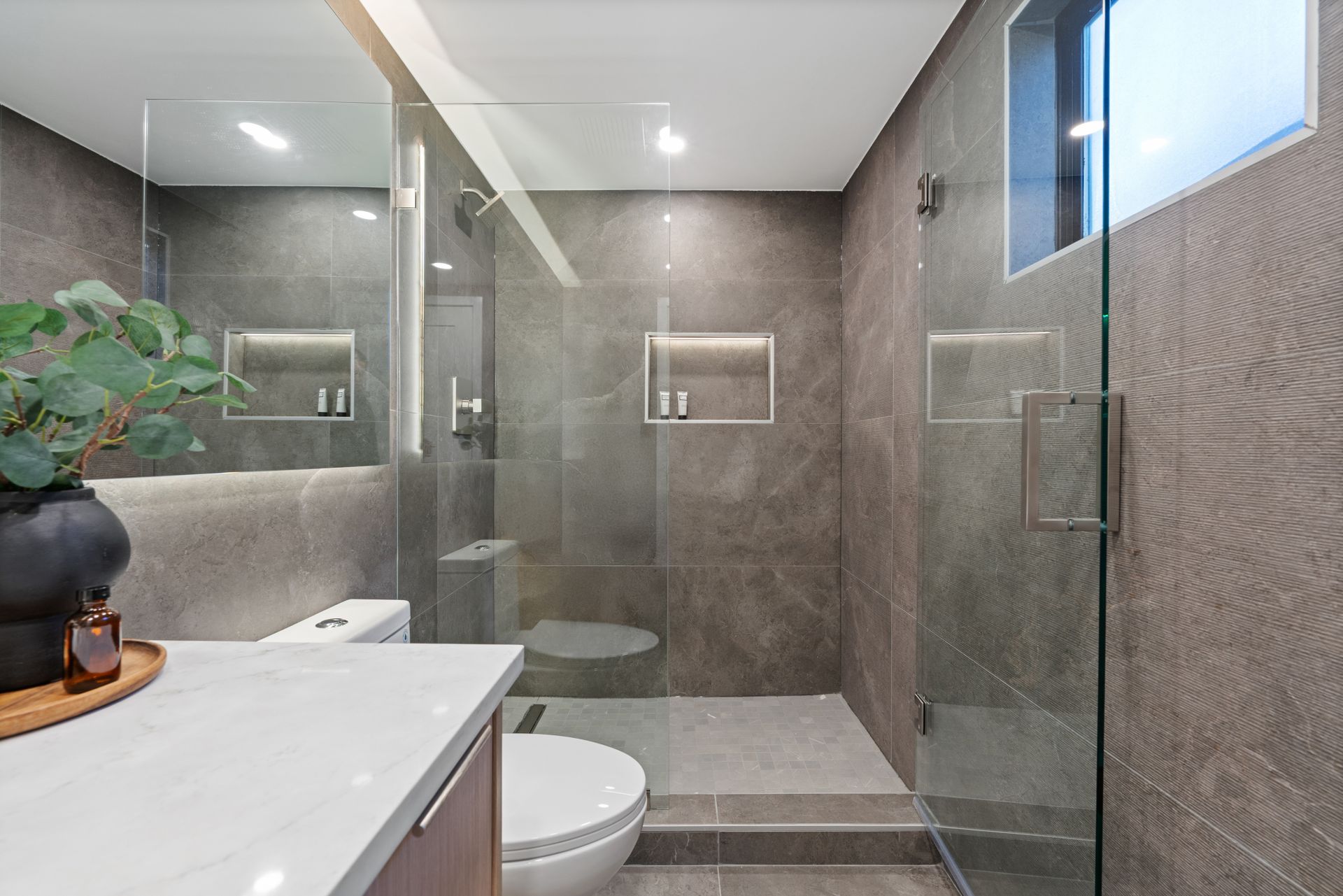 2412-haywood-16 at 101 - 2412 Haywood Ave, Dundarave, West Vancouver