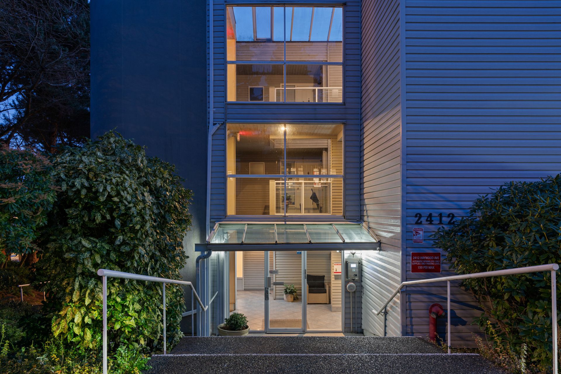 2412-haywood-83 at 101 - 2412 Haywood Ave, Dundarave, West Vancouver