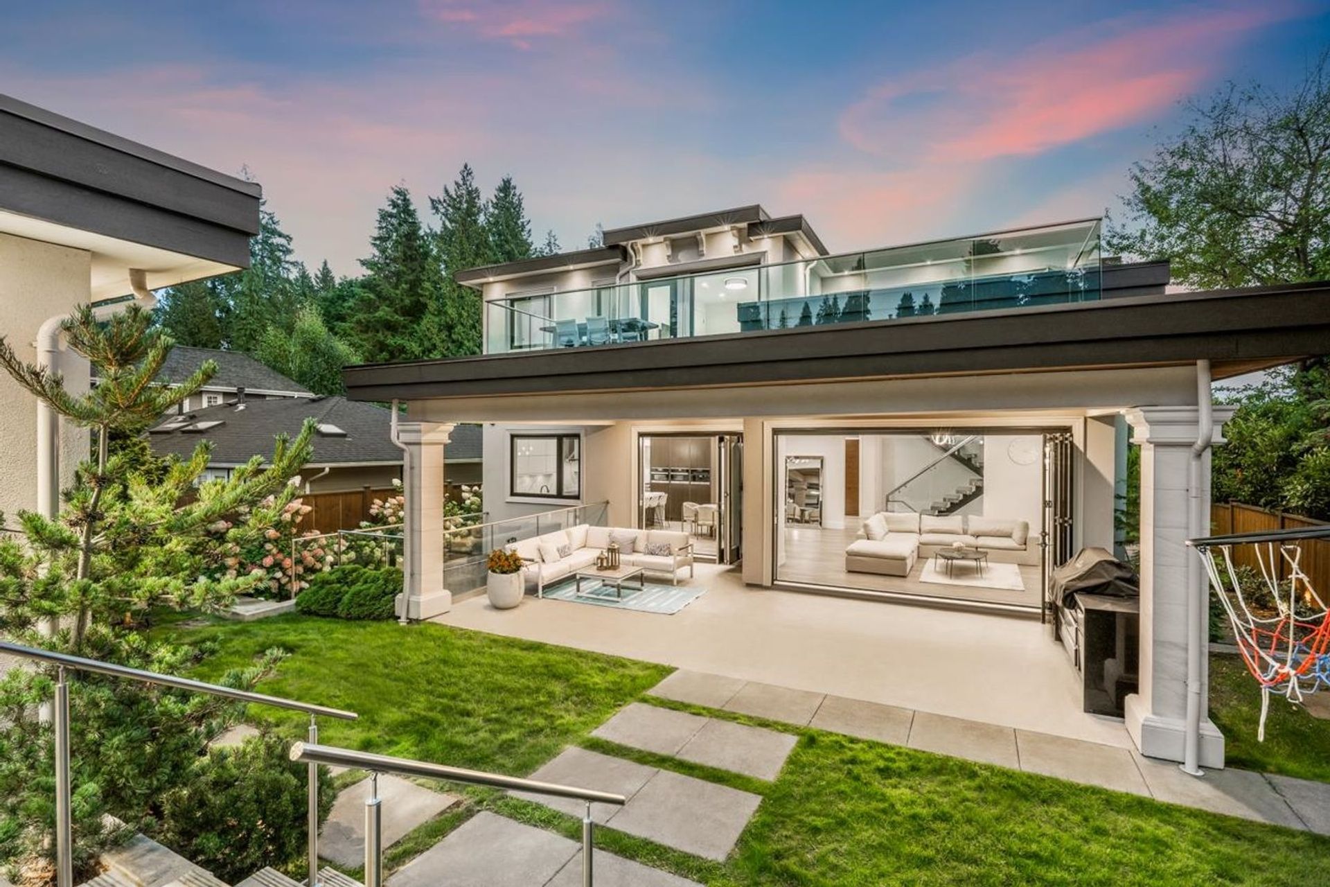 1385 Kings Avenue, Ambleside, West Vancouver 