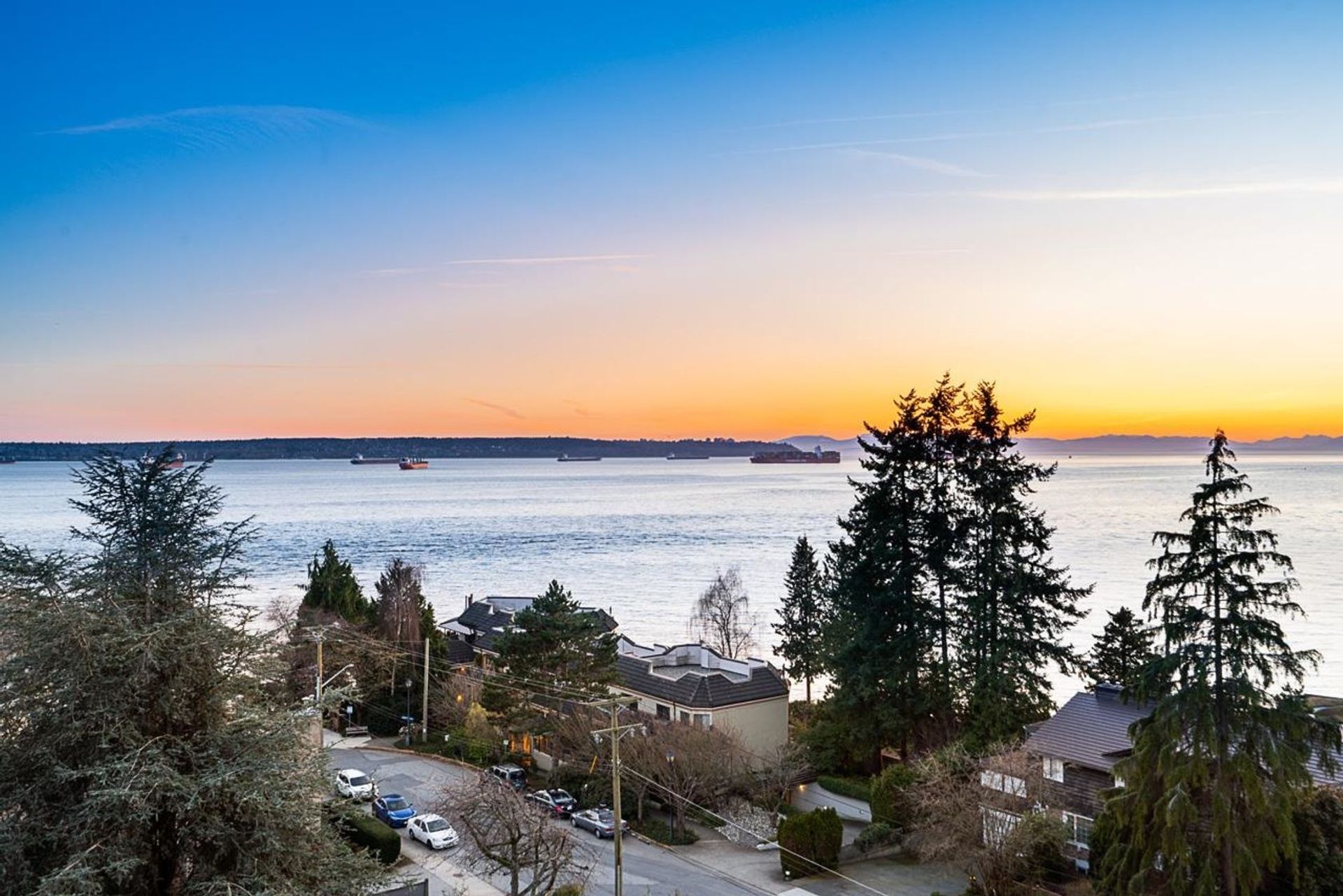 704 - 2187 Bellevue Avenue, Dundarave, West Vancouver  by Angell Hasman & Associates Realty 704 - 2187 Bellevue Avenue, Dundarave, West Vancouver