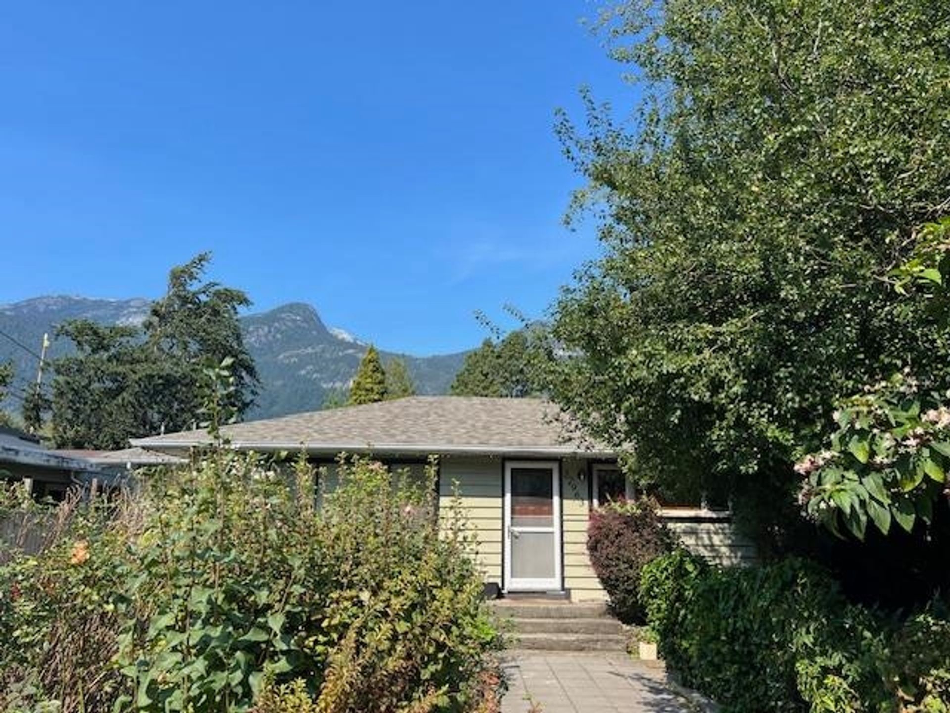 37963 Fourth Avenue, Downtown SQ, Squamish  by Angell Hasman & Associates Realty 37963 Fourth Avenue, Downtown SQ, Squamish