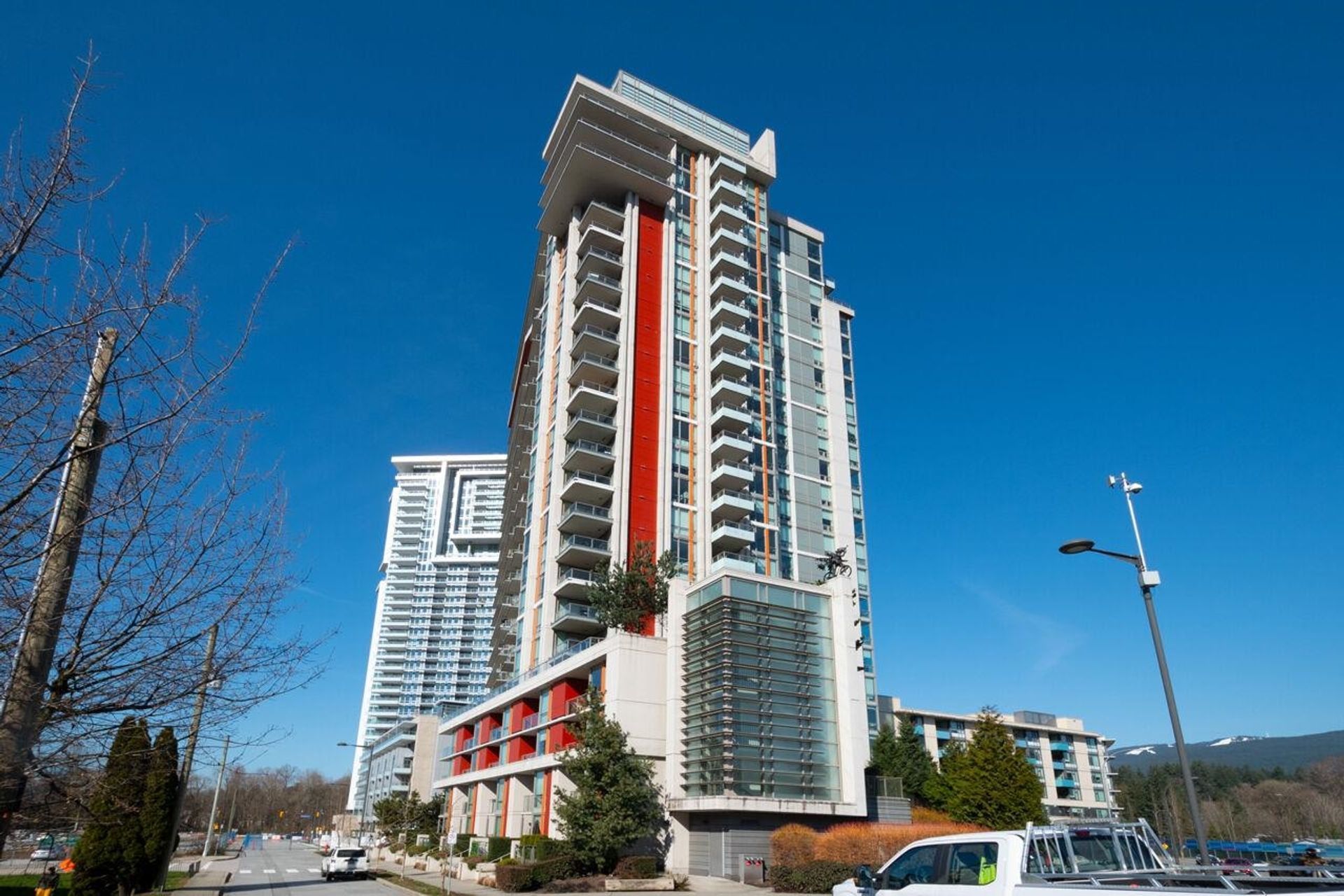 609 - 1550 Fern Street, Lynnmour, North Vancouver 
