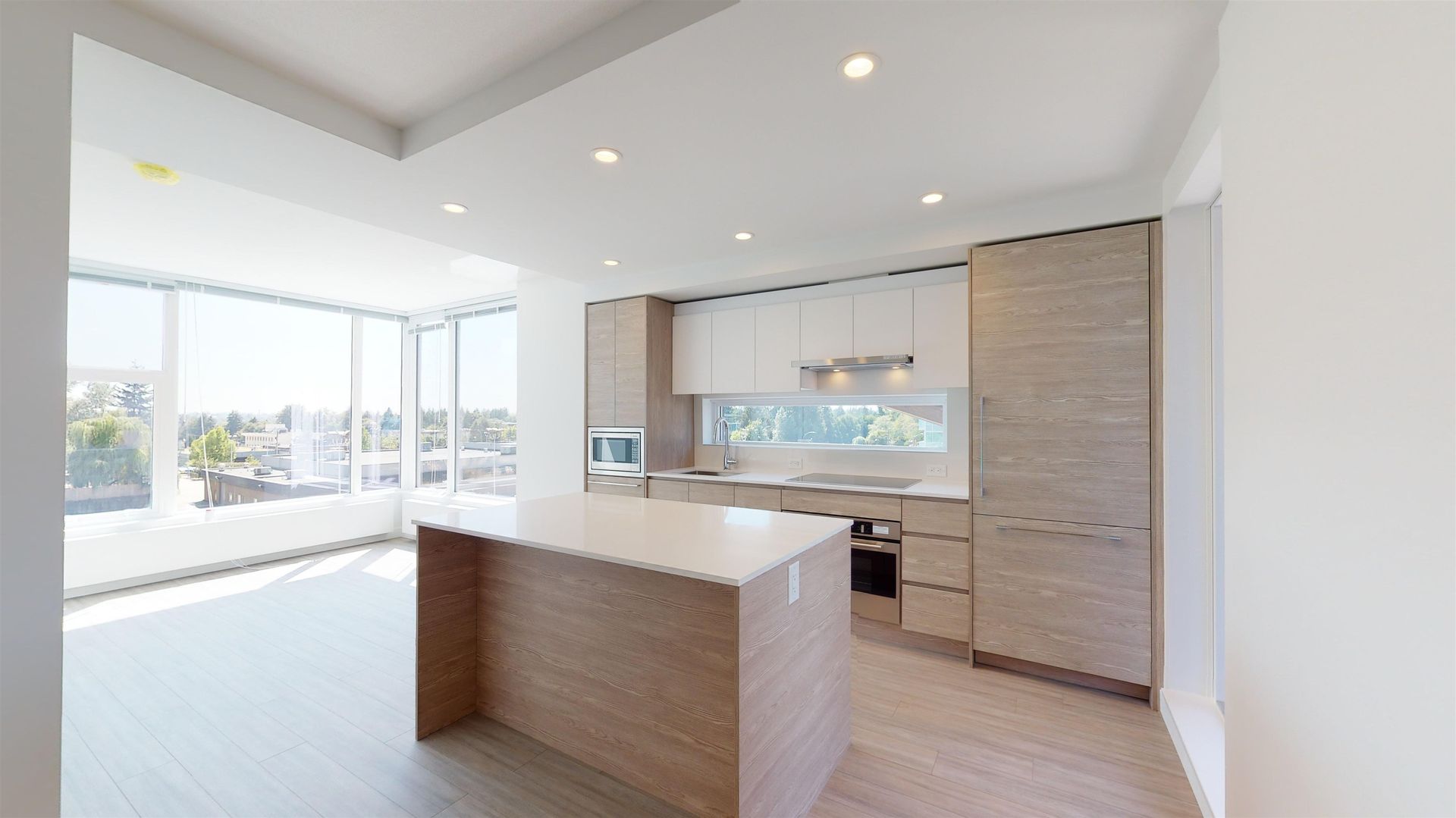 303 - 13655 Fraser Highway, Whalley, North Surrey 