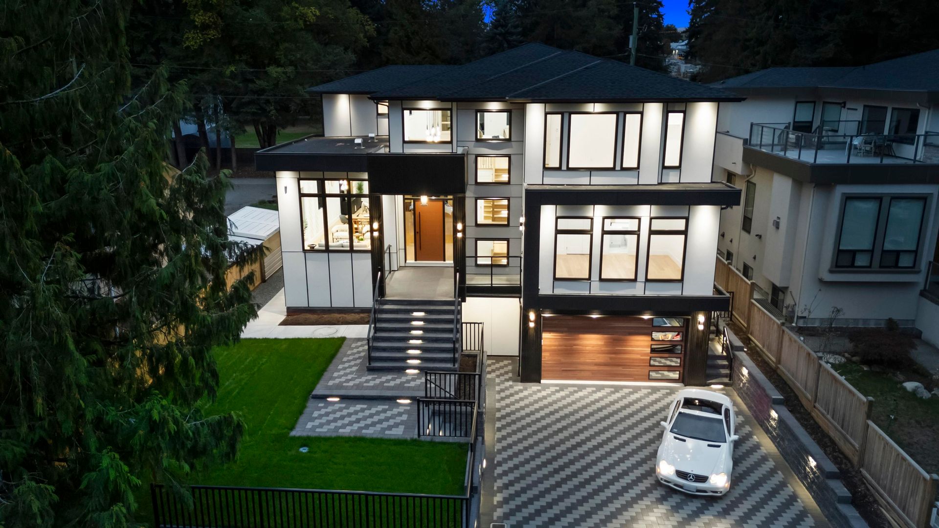 15420 27a Avenue, King George Corridor, South Surrey White Rock  by Angell Hasman & Associates Realty 15420 27a Avenue, King George Corridor, South Surrey White Rock