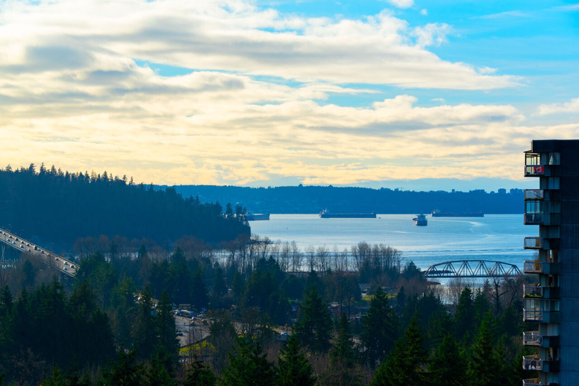 1710 - 2008 Fullerton Avenue, Pemberton NV, North Vancouver by Angell Hasman & Associates Realty 1710 - 2008 Fullerton Avenue, Pemberton NV, North Vancouver