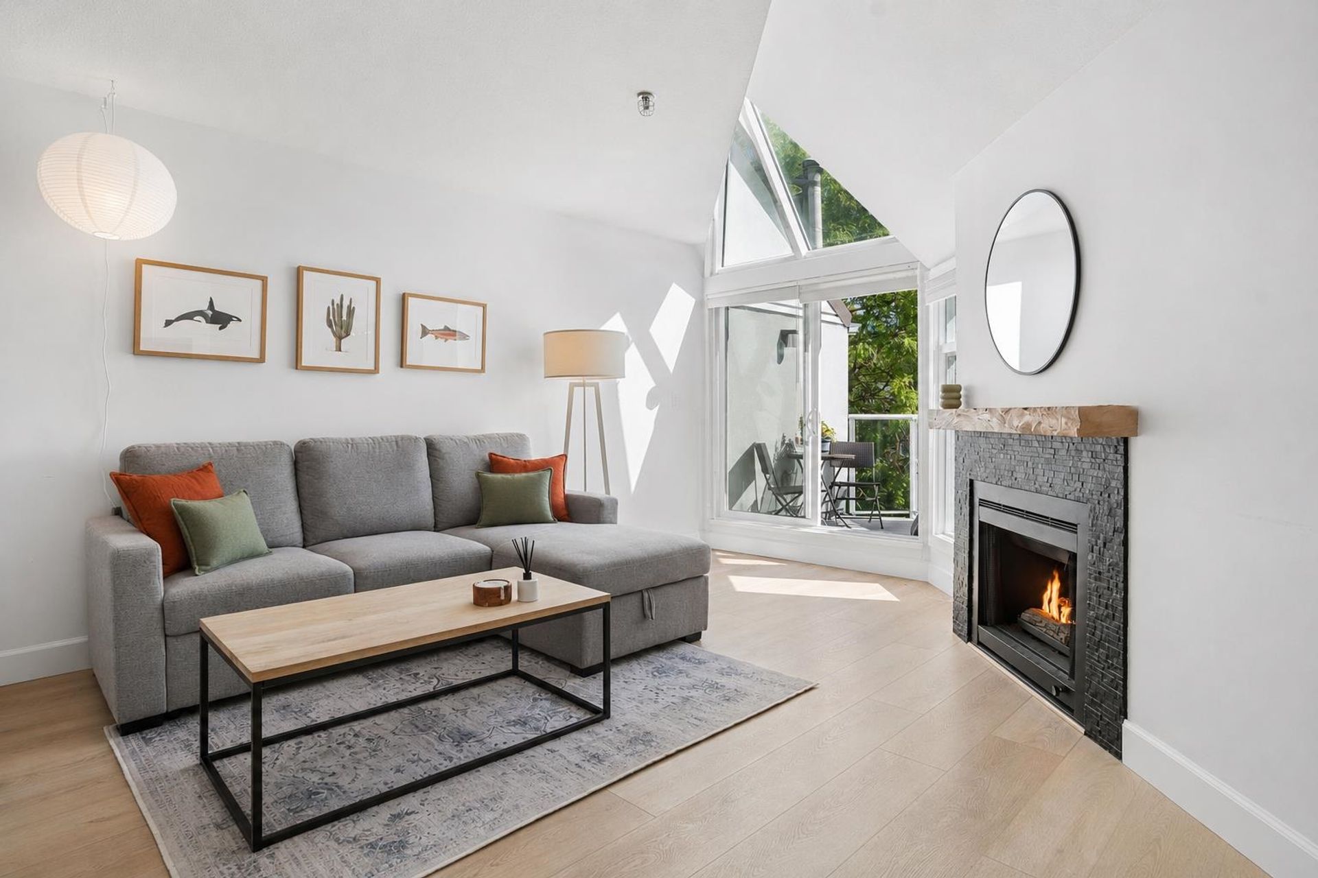 408 - 2020 W 8th Avenue, Kitsilano, Vancouver West by Angell Hasman & Associates Realty 408 - 2020 W 8th Avenue, Kitsilano, Vancouver West