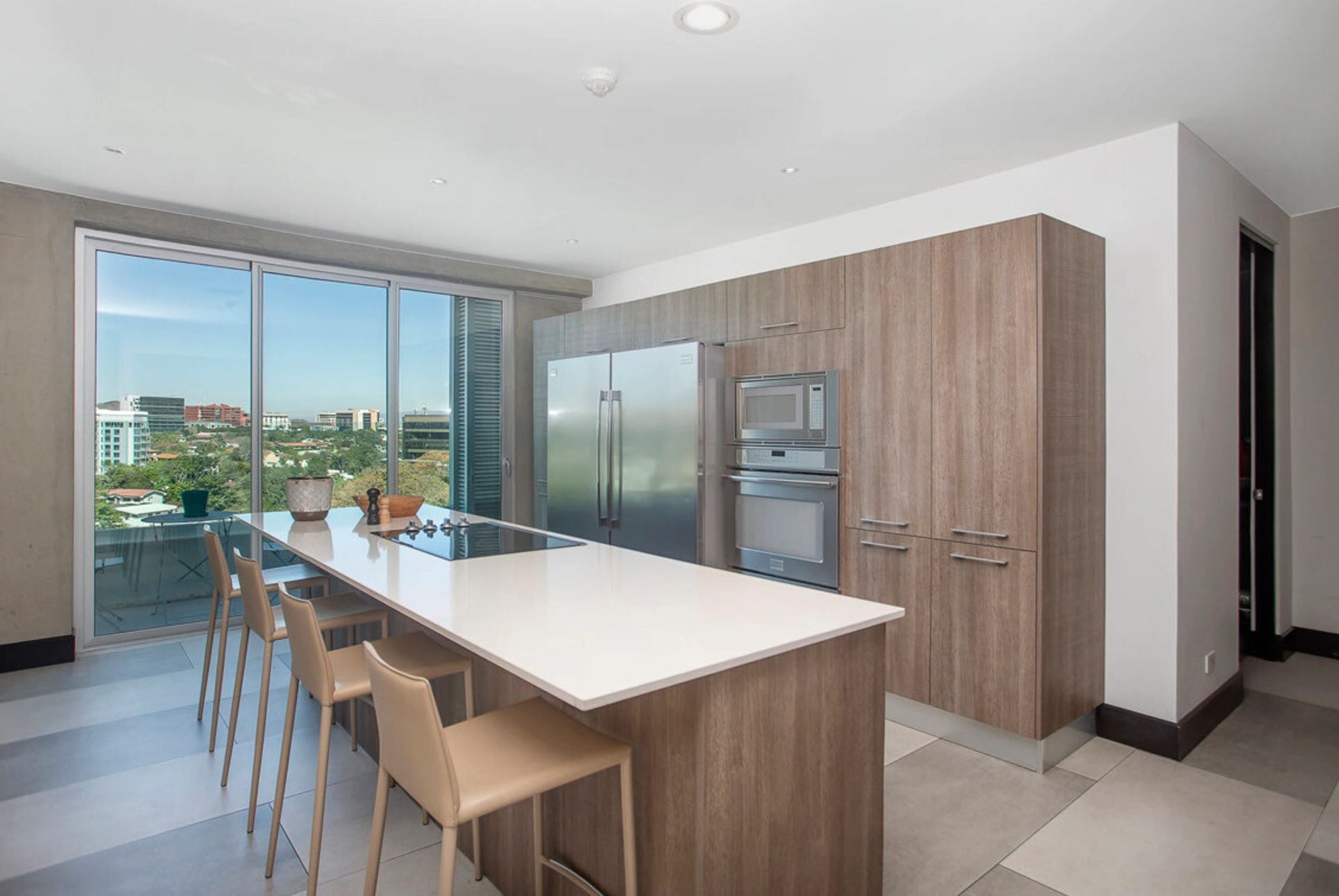 large-media-1-e883e674-fbf4-467c-953a-bfd2c1294442