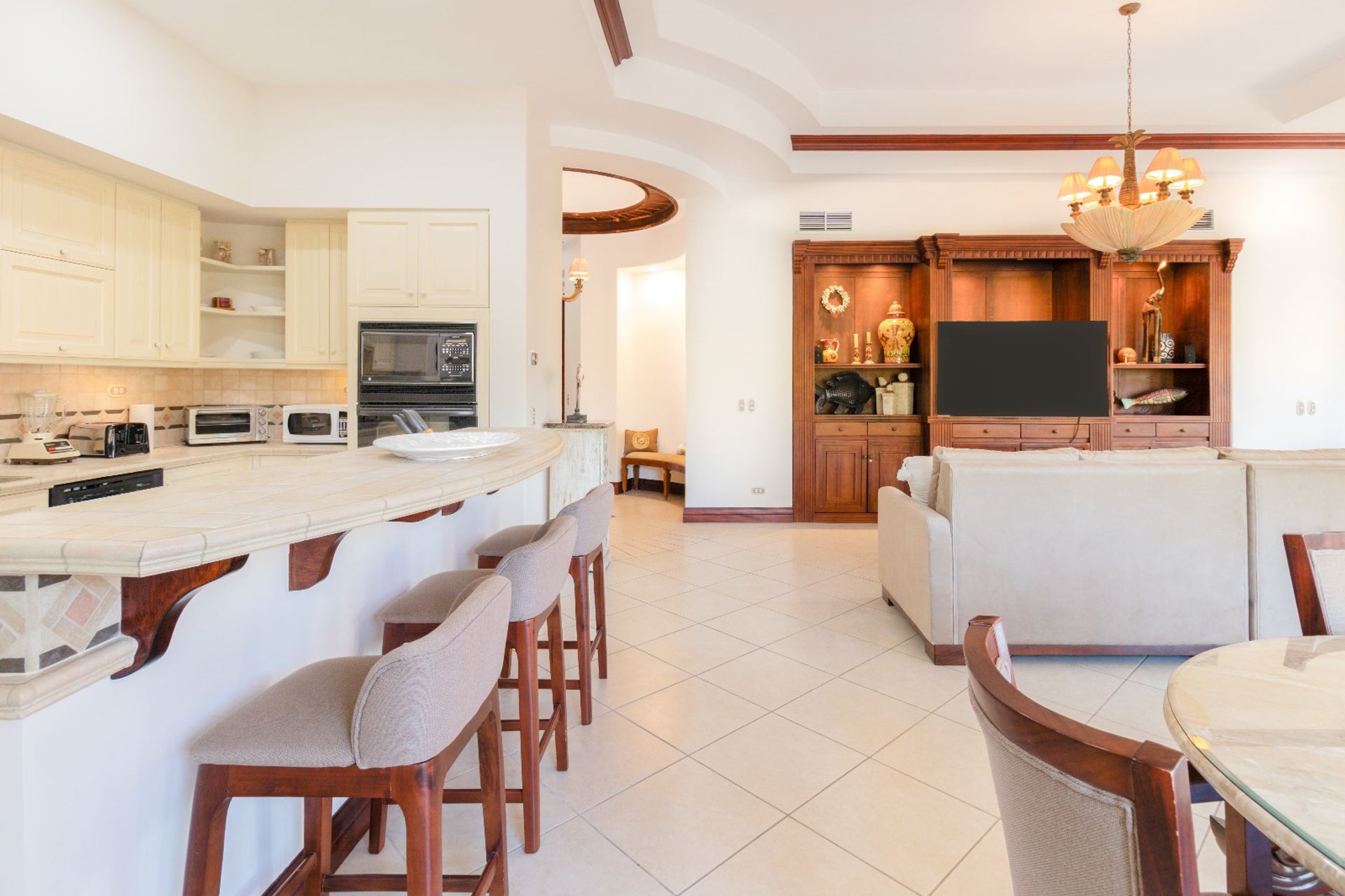 1999b7f9-e277-4ef4-8911-9dc0f5a4e0bc