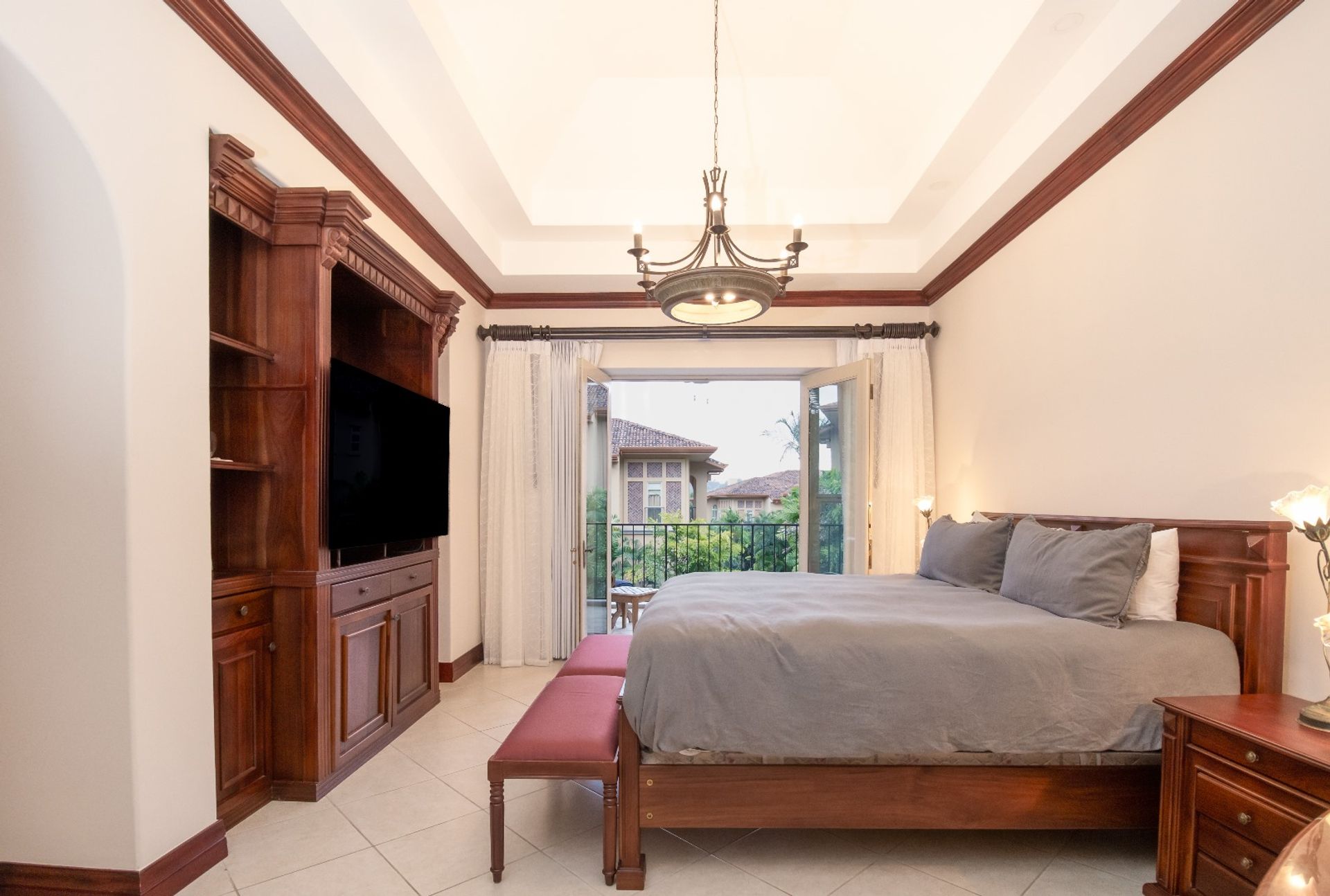 5589b140-b44c-4ea0-8fa0-877d3c5fc255-1