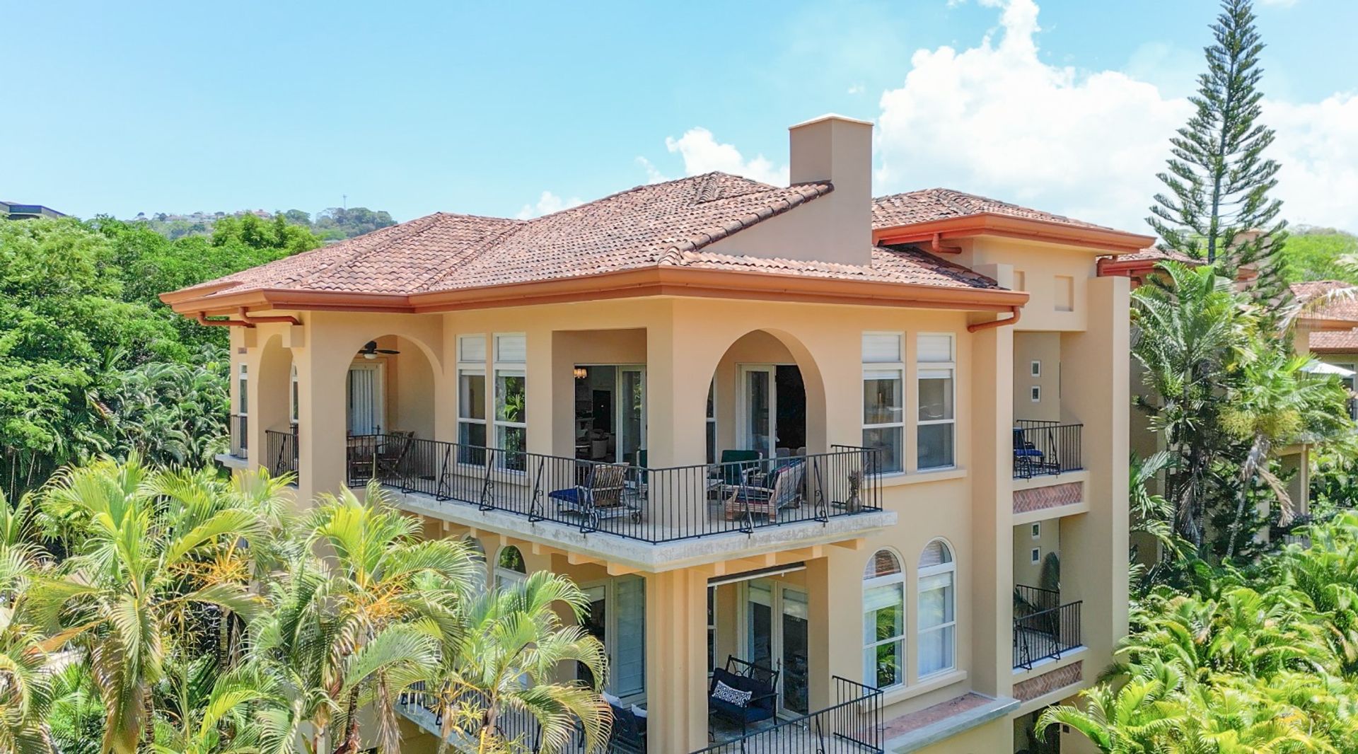 6f27f8c4-7980-4340-9616-024005eac8bc-1