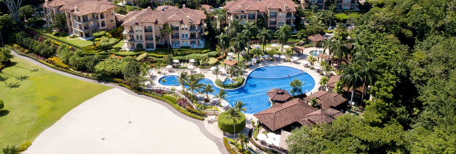 stayincostarica-lossuenos-beach-club-2