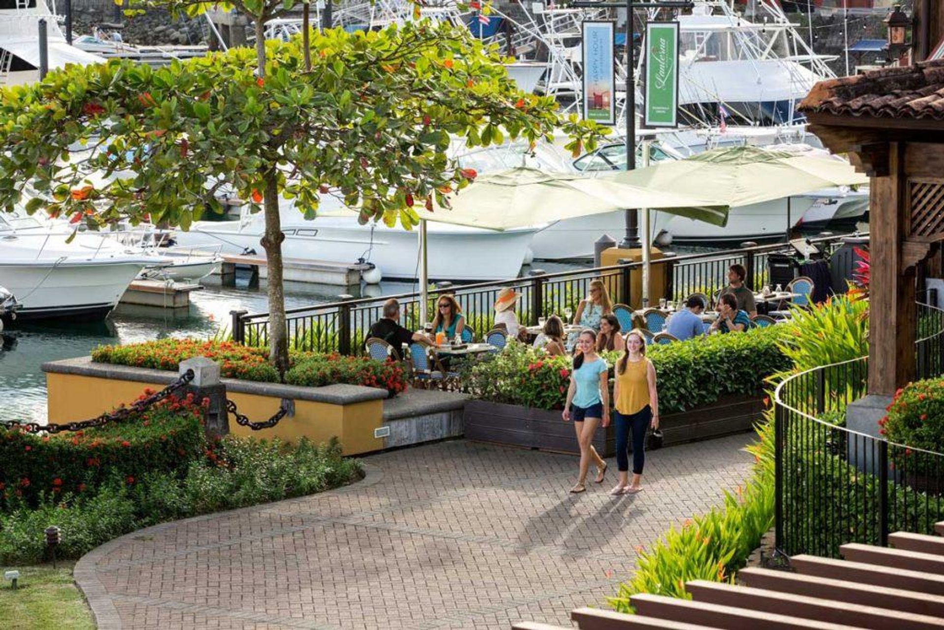 Los sueños resort and marina