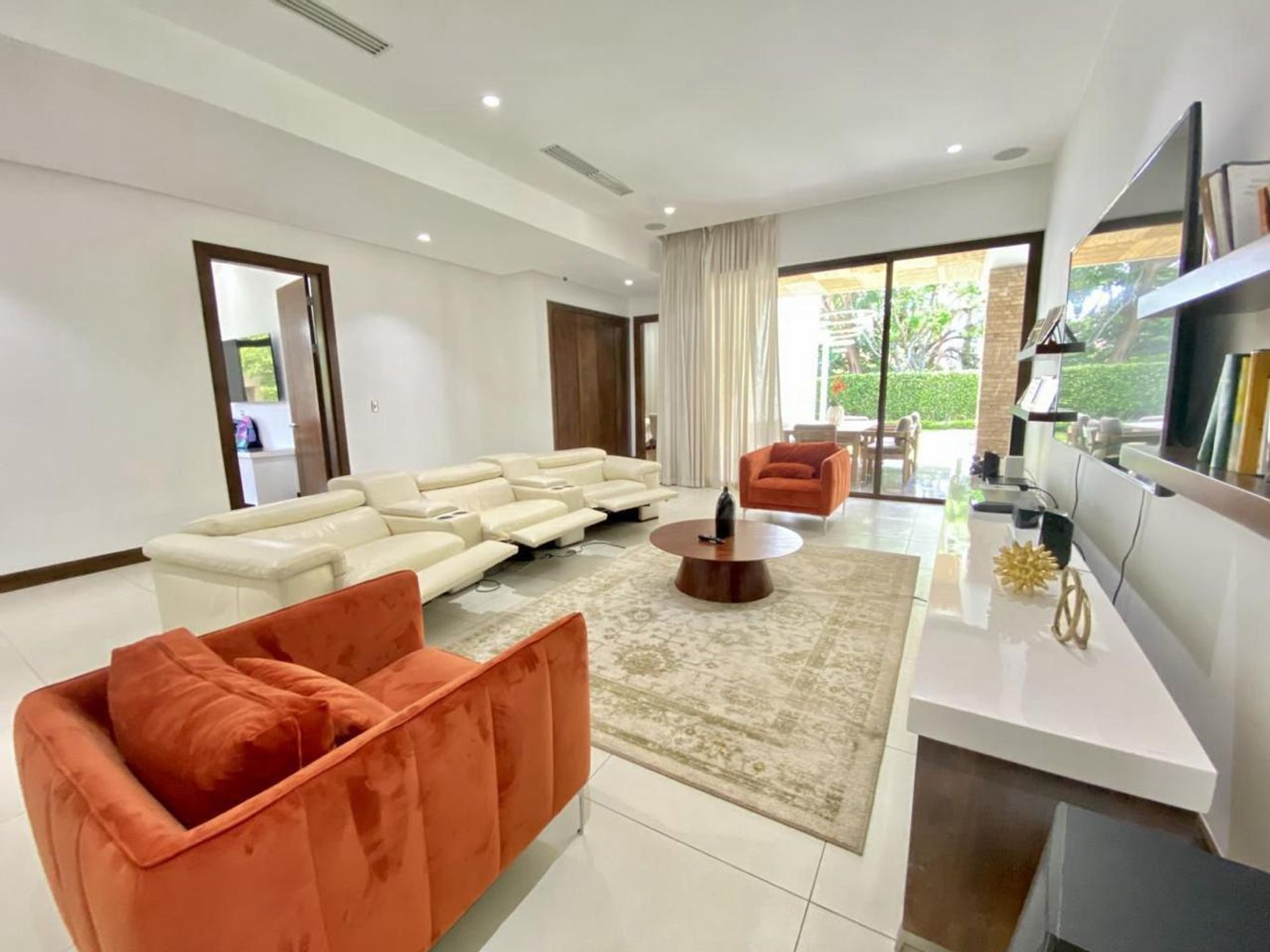 9991bbbf-e1bb-43aa-8e28-63cbc6576193