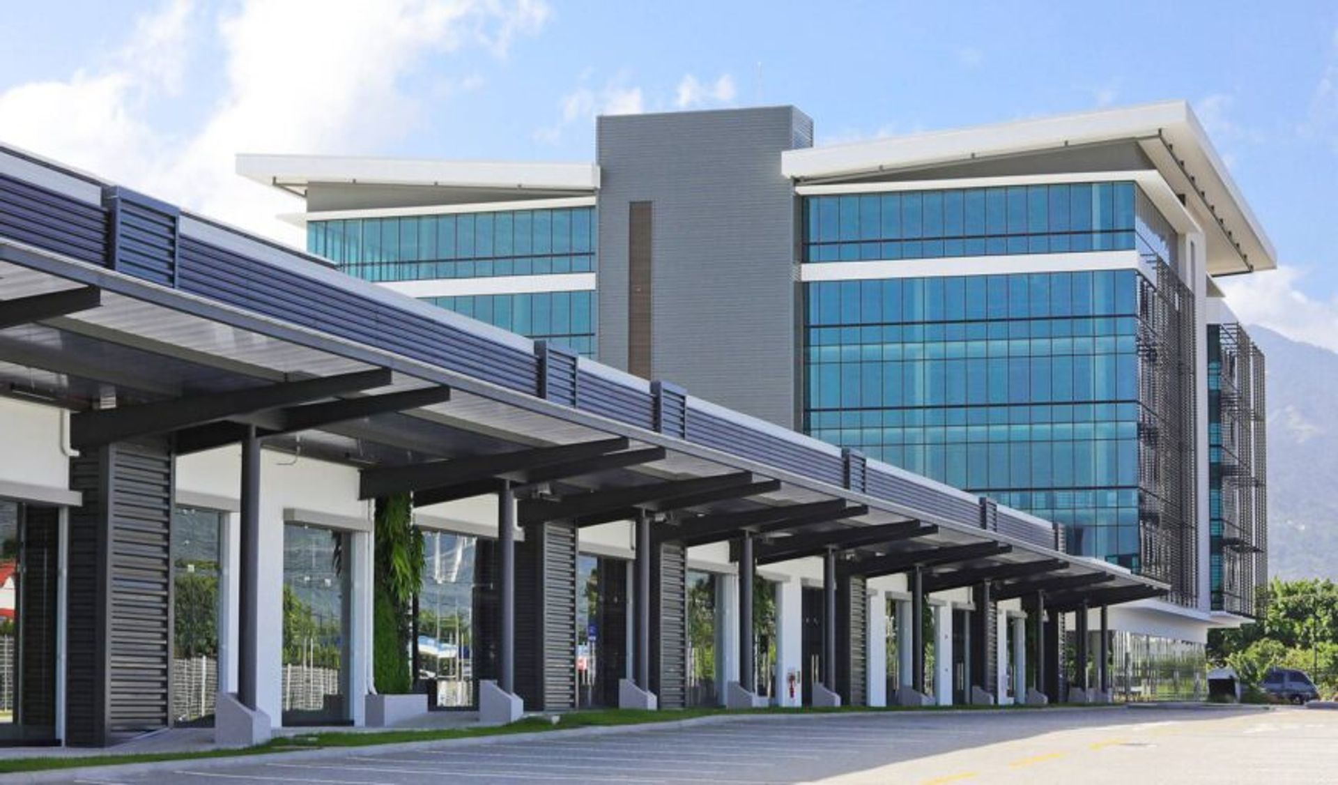 parque empresarial lindora - Local comercial