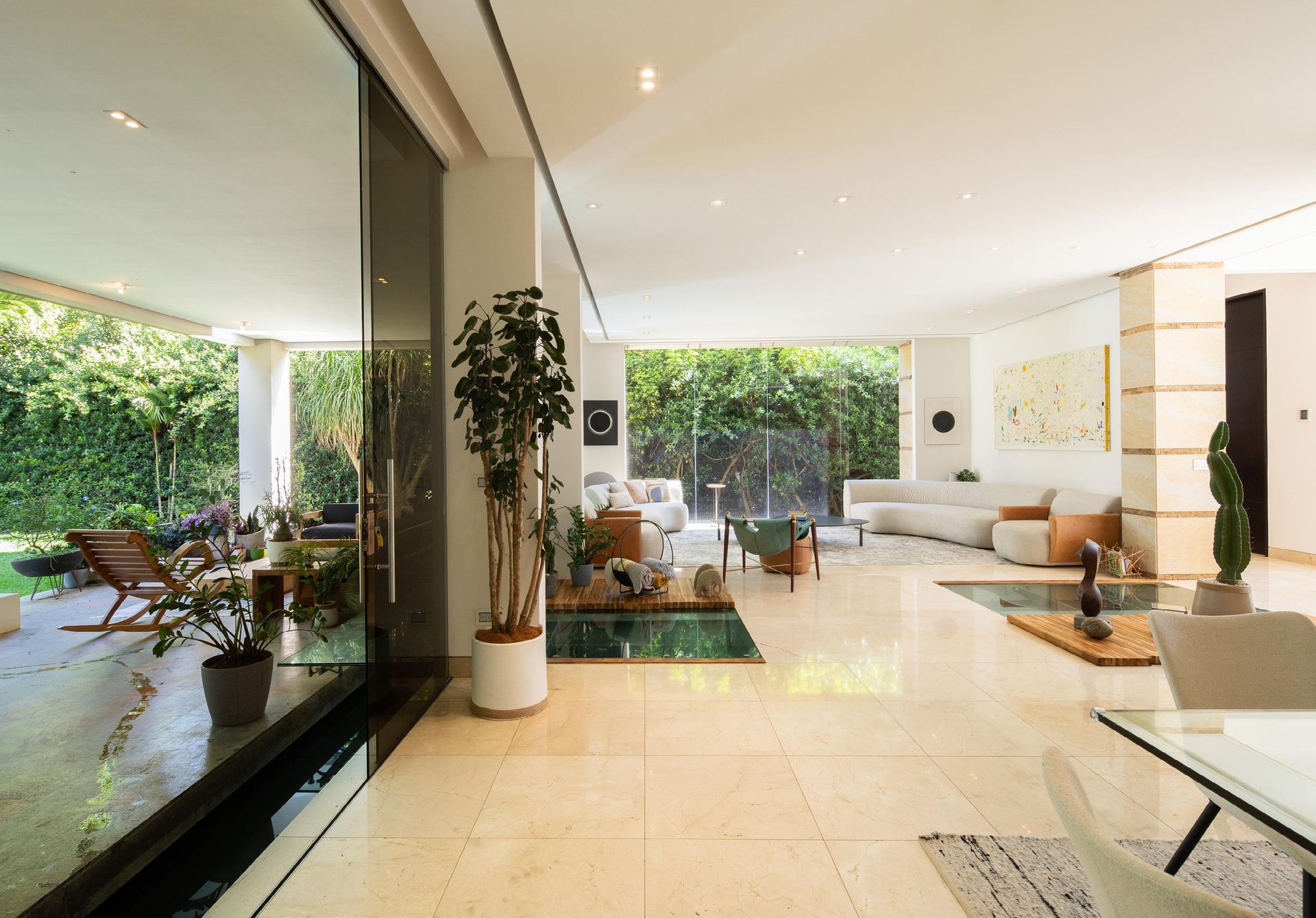 Luxury house for sale in Valle del so l golf course Santa Ana san jose luxuty lifestyle santa ana escazu san jose house for sale