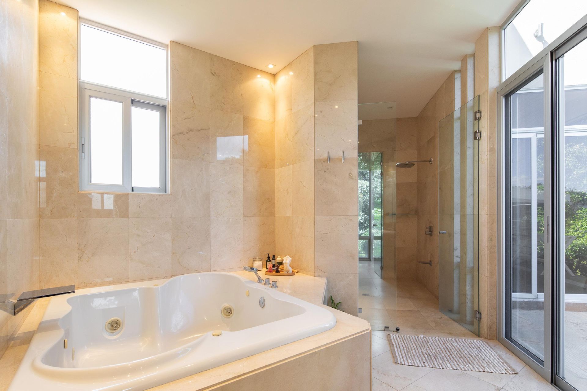 Luxury house for sale in Valle del so l golf course Santa Ana san jose luxuty lifestyle santa ana escazu san jose house for sale