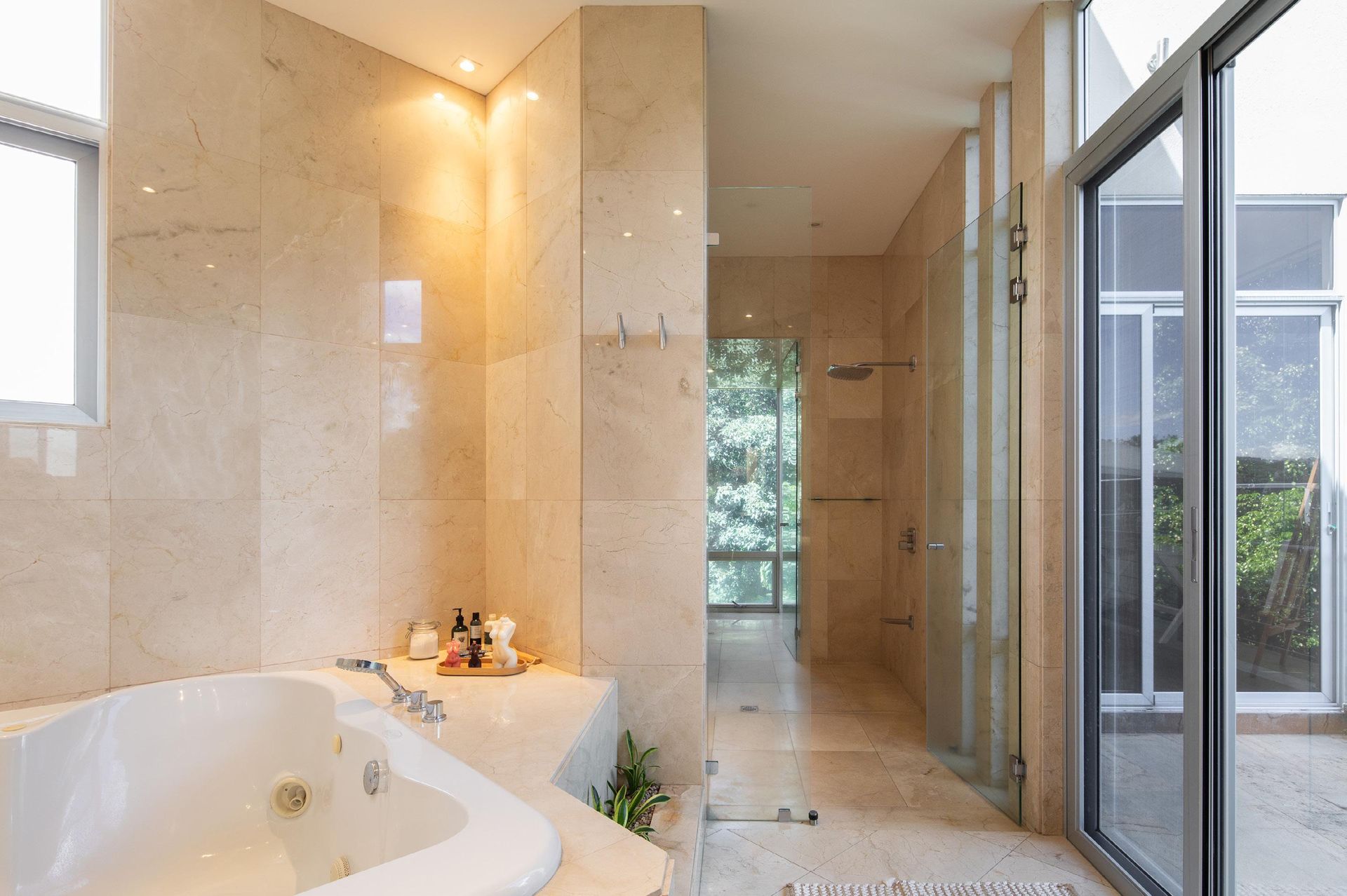 Luxury house for sale in Valle del so l golf course Santa Ana san jose luxuty lifestyle santa ana escazu san jose house for sale