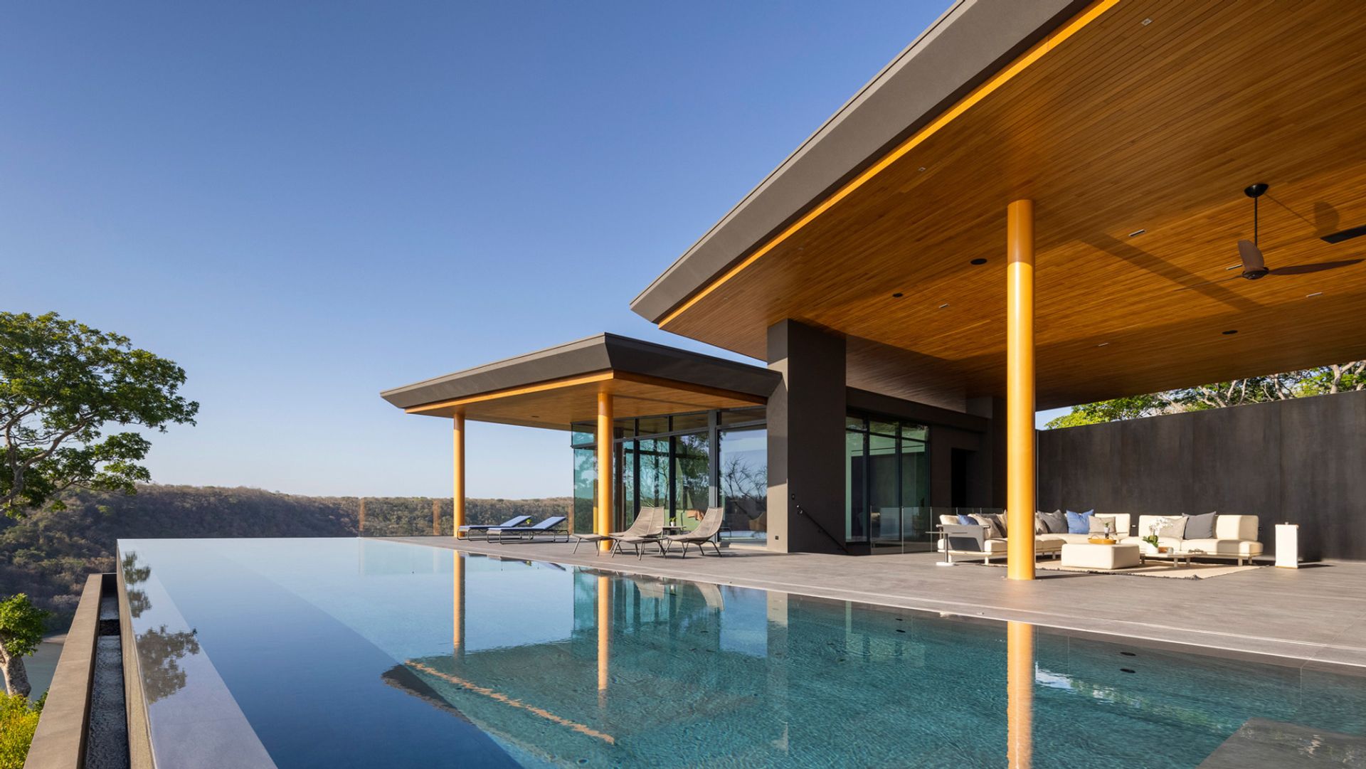 Papagayo peninsula Costa Rica four season home for sale four season luxury houose for sale