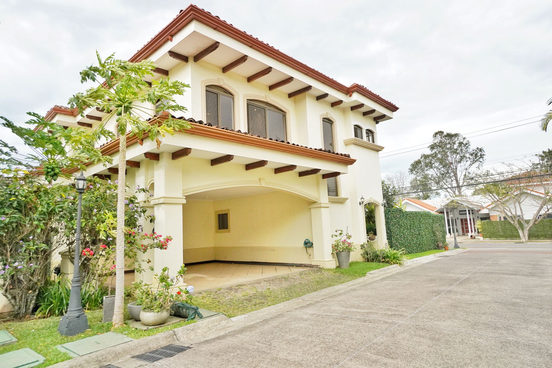 Valle del sol golf course Lindora single home for sale santa ana colonial home for sale santa ana costa rica luxury home for sal