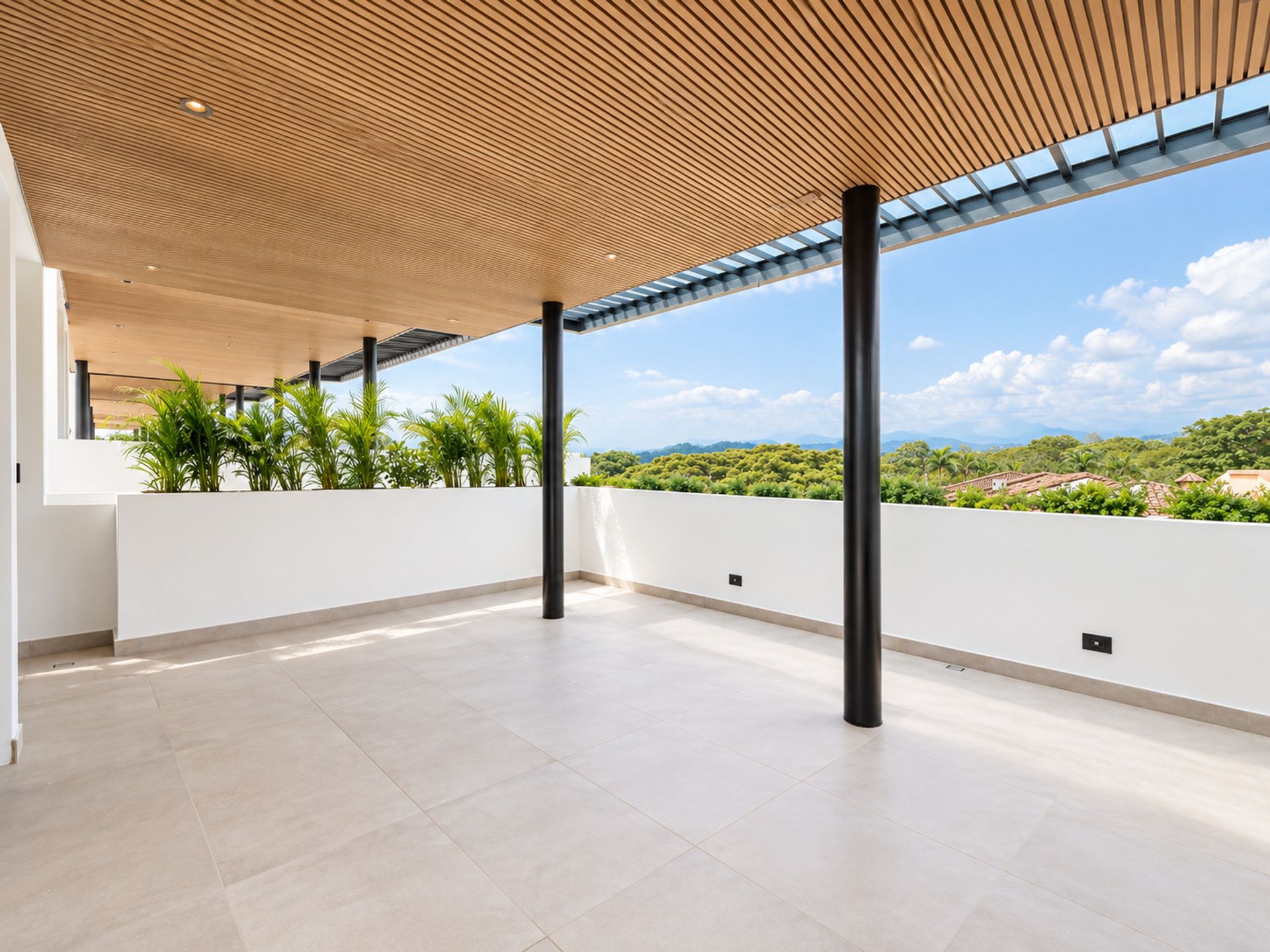 NOKU Lindora for sale LUXURY HOUSE FOR SALE IN SANTA ANA LINDORA HOUSE FOR SALE BILASH AND CHARRON REAL ESTATE GROUP MARIA FERNA