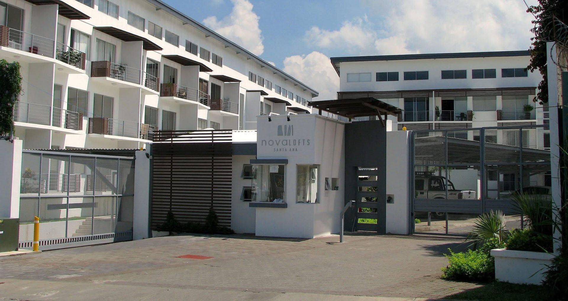 APARTAMENTO EN VENTA SANTA ANA NOVA LOFTS SANTA ANA TOWN CENTER CITY PLACE HOSPITAL CLINICA BIBLICA HOSPITAL METROPOLITANO INVES