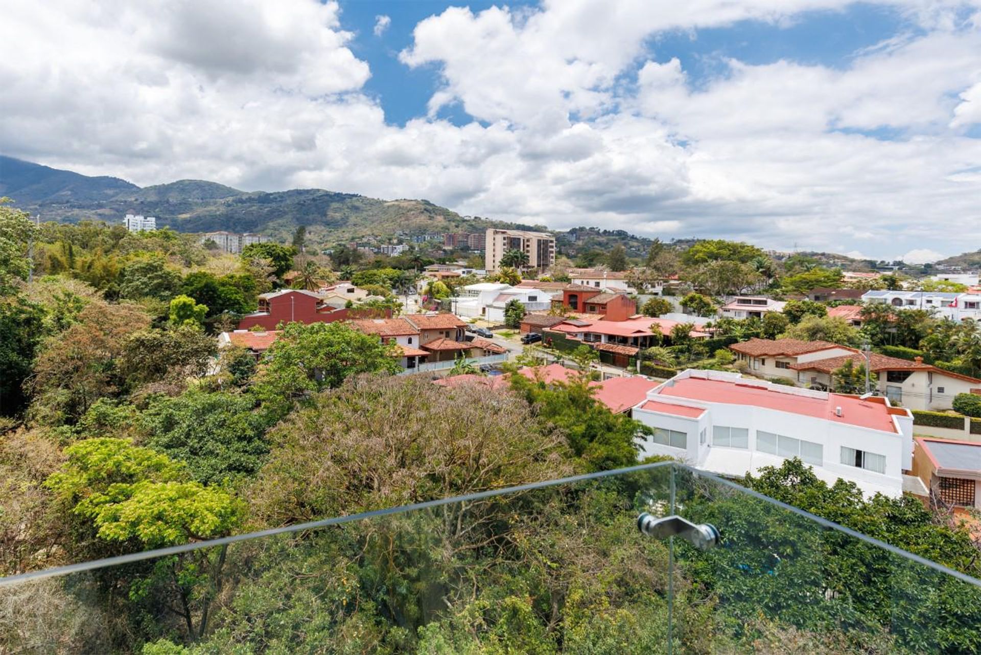 2 BD condo for sale avenida escazu investment opportunity escazu santa ana investors alert costa rica san jose venta de apartame