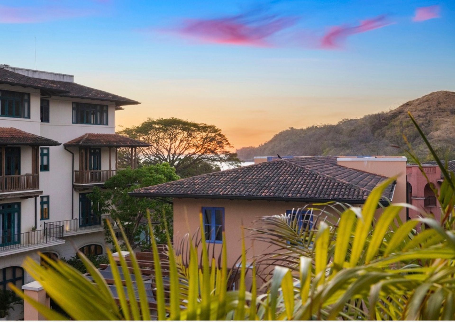 luxury real estate Costa Rica, luxury homes for sale Costa Rica, oceanfront property Costa Rica, beachfront homes Las Catalinas,