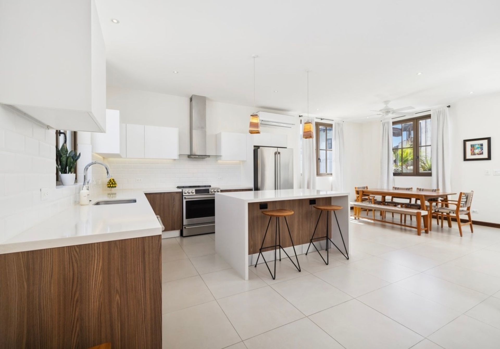 luxury real estate Costa Rica, luxury homes for sale Costa Rica, oceanfront property Costa Rica, beachfront homes Las Catalinas,