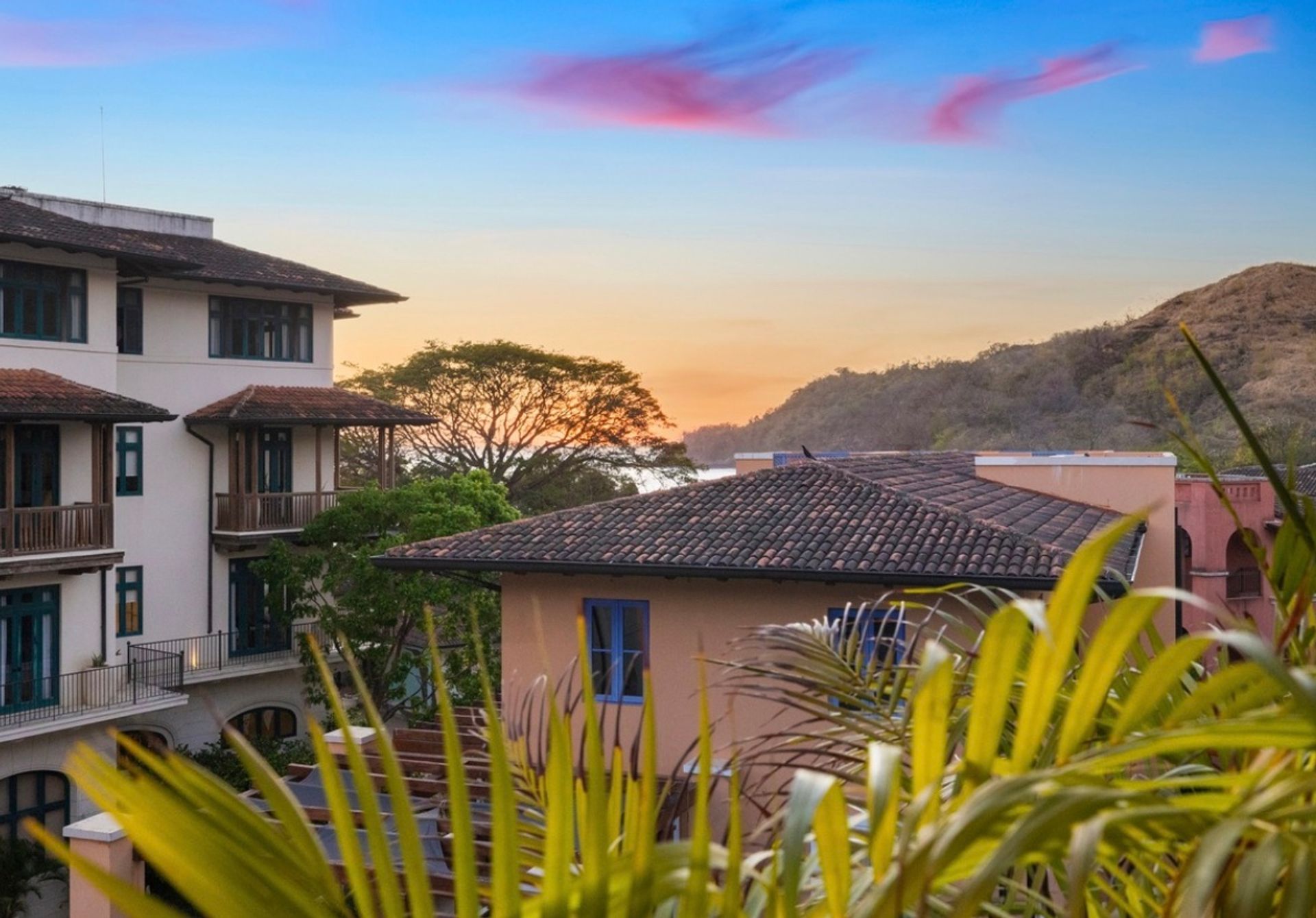 luxury real estate Costa Rica, luxury homes for sale Costa Rica, oceanfront property Costa Rica, beachfront homes Las Catalinas,