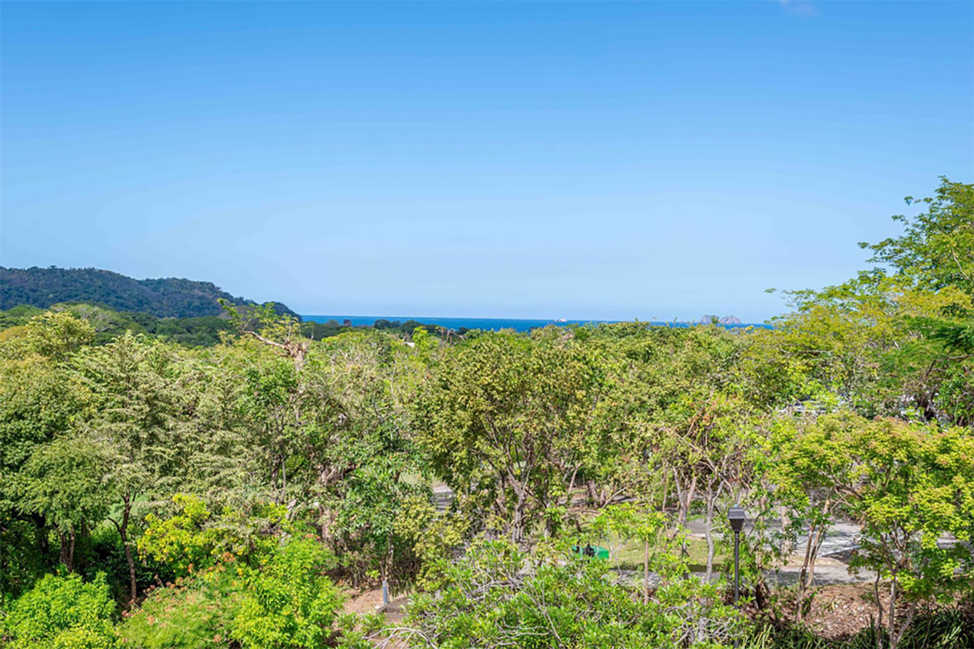 luxury condo Reserva Conchal, beachfront condo Costa Rica, Carao community condo for sale, turnkey condo Playa Conchal, ocean vi