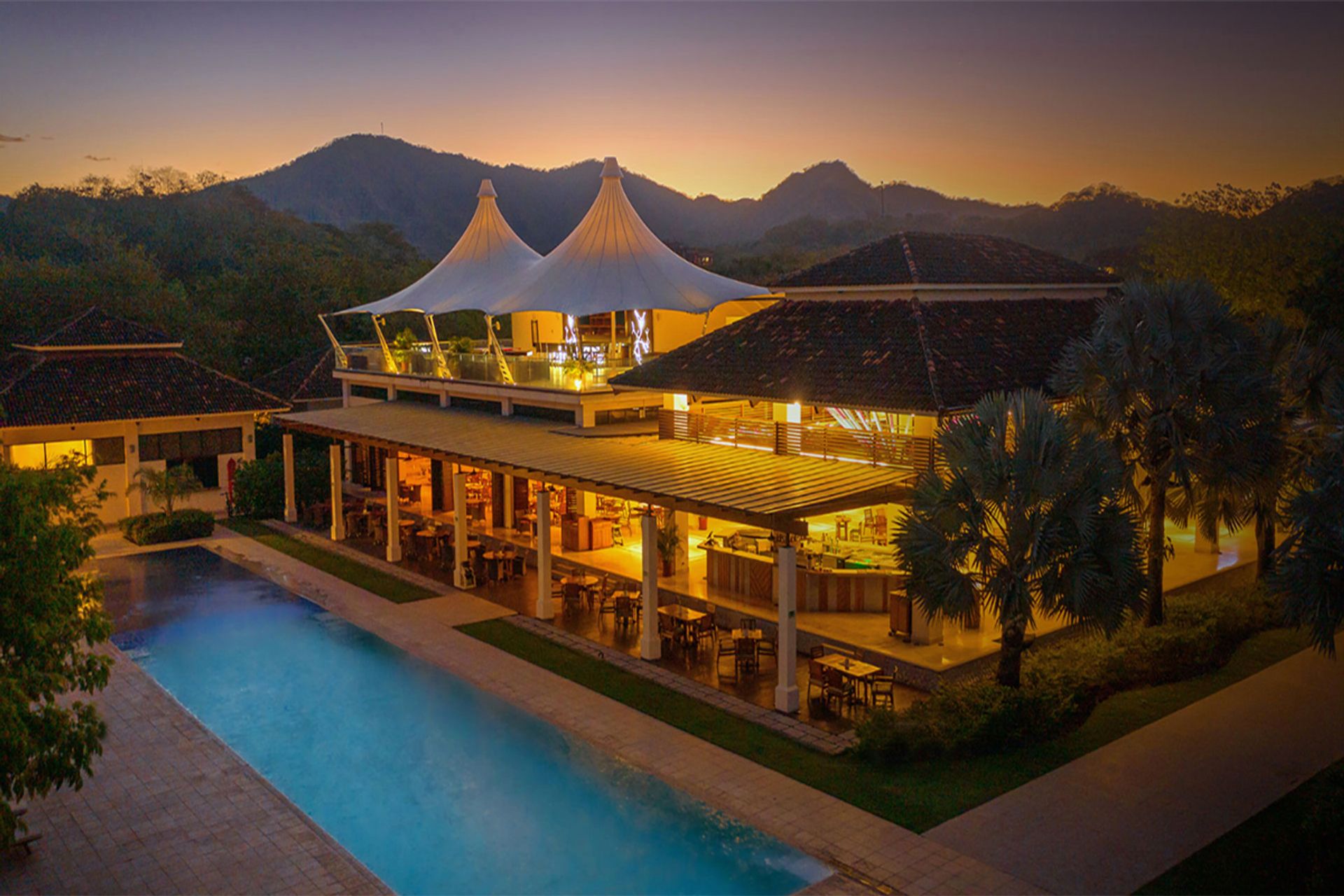 luxury condo Reserva Conchal, beachfront condo Costa Rica, Carao community condo for sale, turnkey condo Playa Conchal, ocean vi