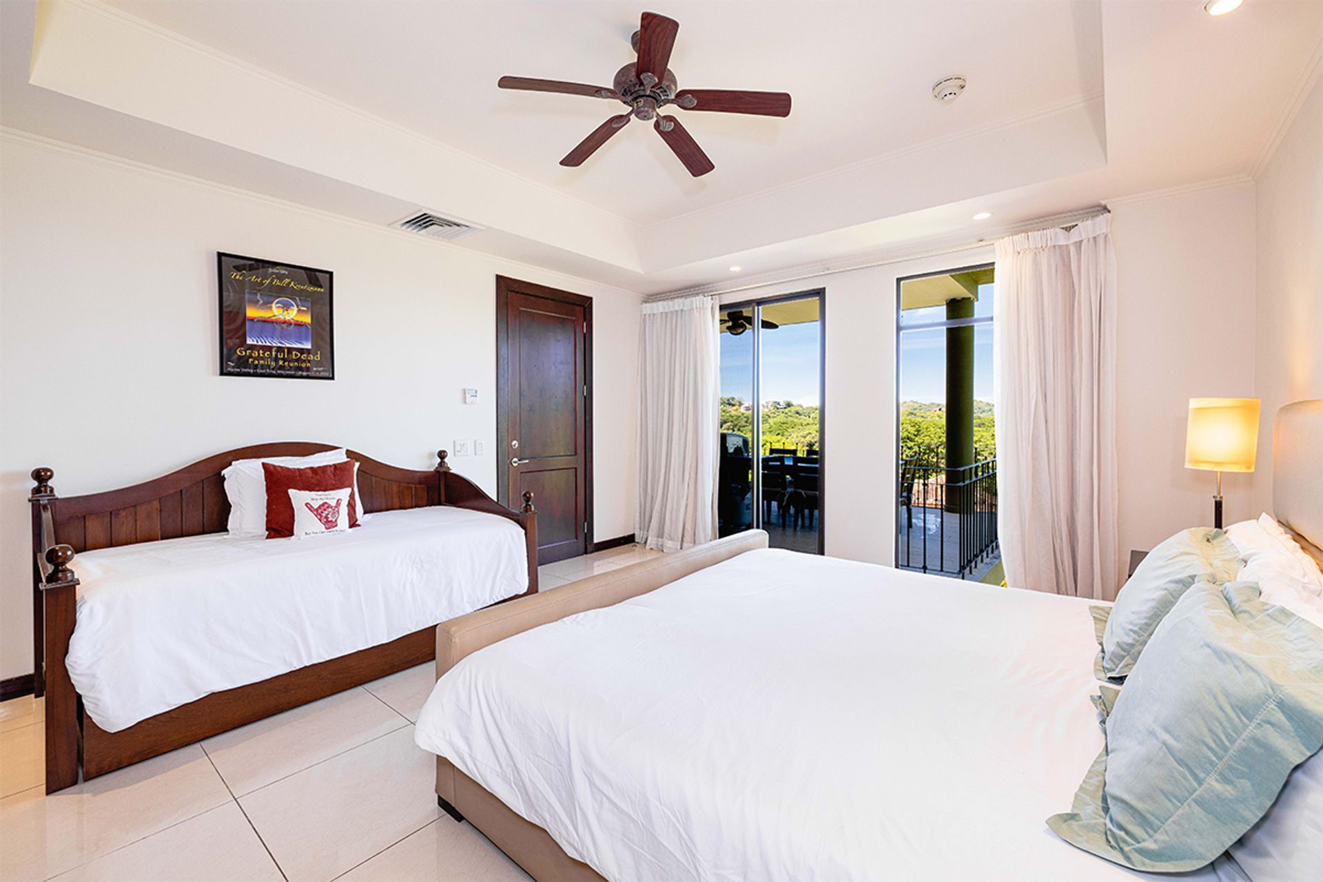 luxury condo Reserva Conchal, beachfront condo Costa Rica, Carao community condo for sale, turnkey condo Playa Conchal, ocean vi