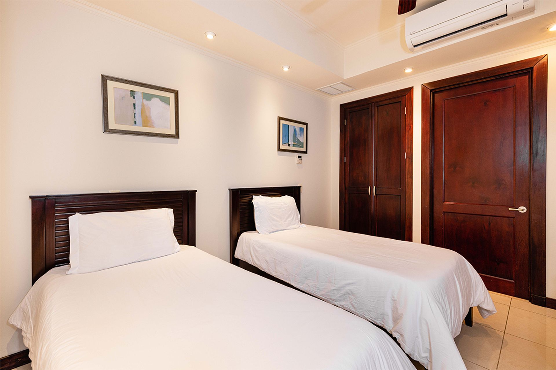 luxury condo Reserva Conchal, beachfront condo Costa Rica, Carao community condo for sale, turnkey condo Playa Conchal, ocean vi