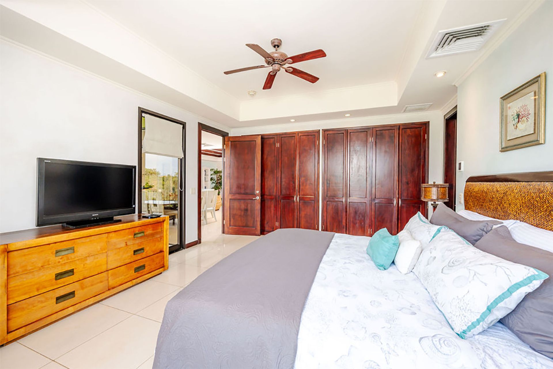 luxury condo Reserva Conchal, beachfront condo Costa Rica, Carao community condo for sale, turnkey condo Playa Conchal, ocean vi