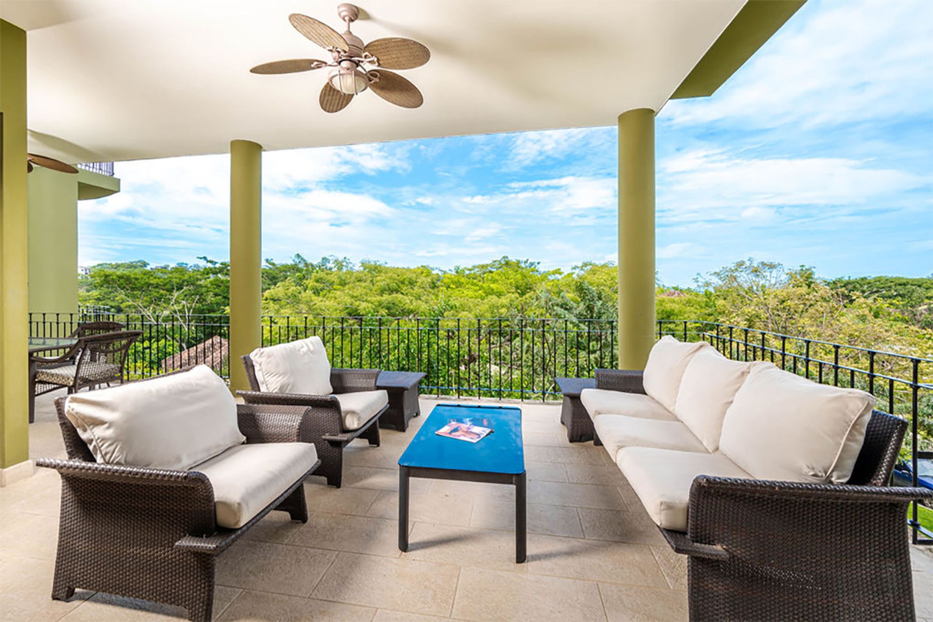 luxury condo Reserva Conchal, beachfront condo Costa Rica, Carao community condo for sale, turnkey condo Playa Conchal, ocean vi