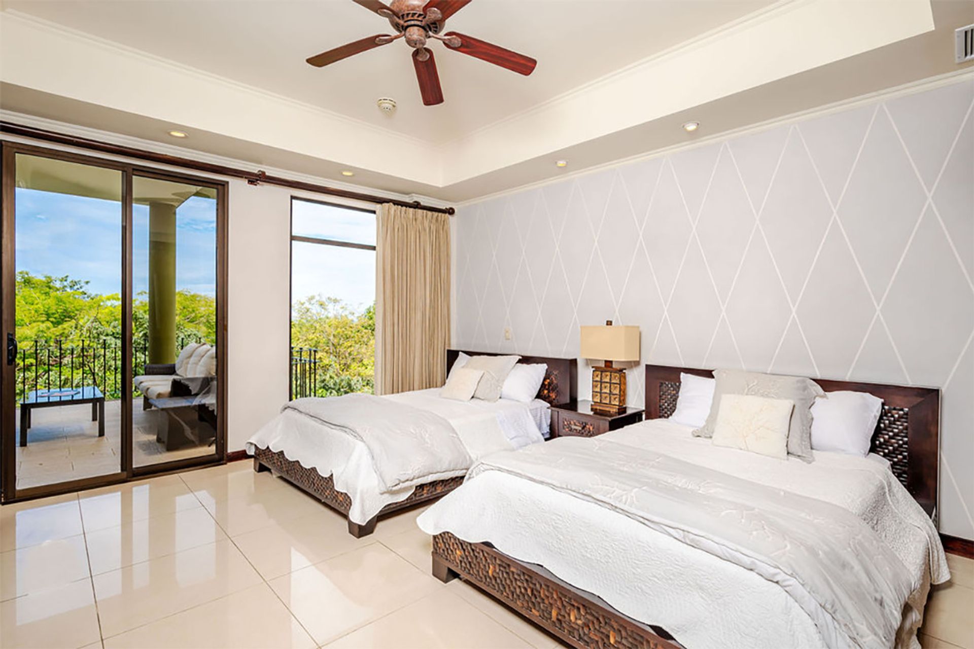 luxury condo Reserva Conchal, beachfront condo Costa Rica, Carao community condo for sale, turnkey condo Playa Conchal, ocean vi