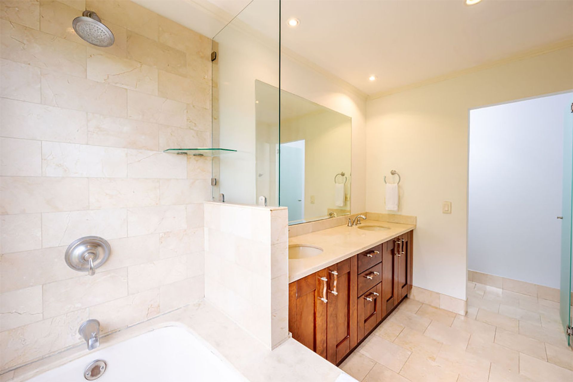 luxury condo Reserva Conchal, beachfront condo Costa Rica, Carao community condo for sale, turnkey condo Playa Conchal, ocean vi