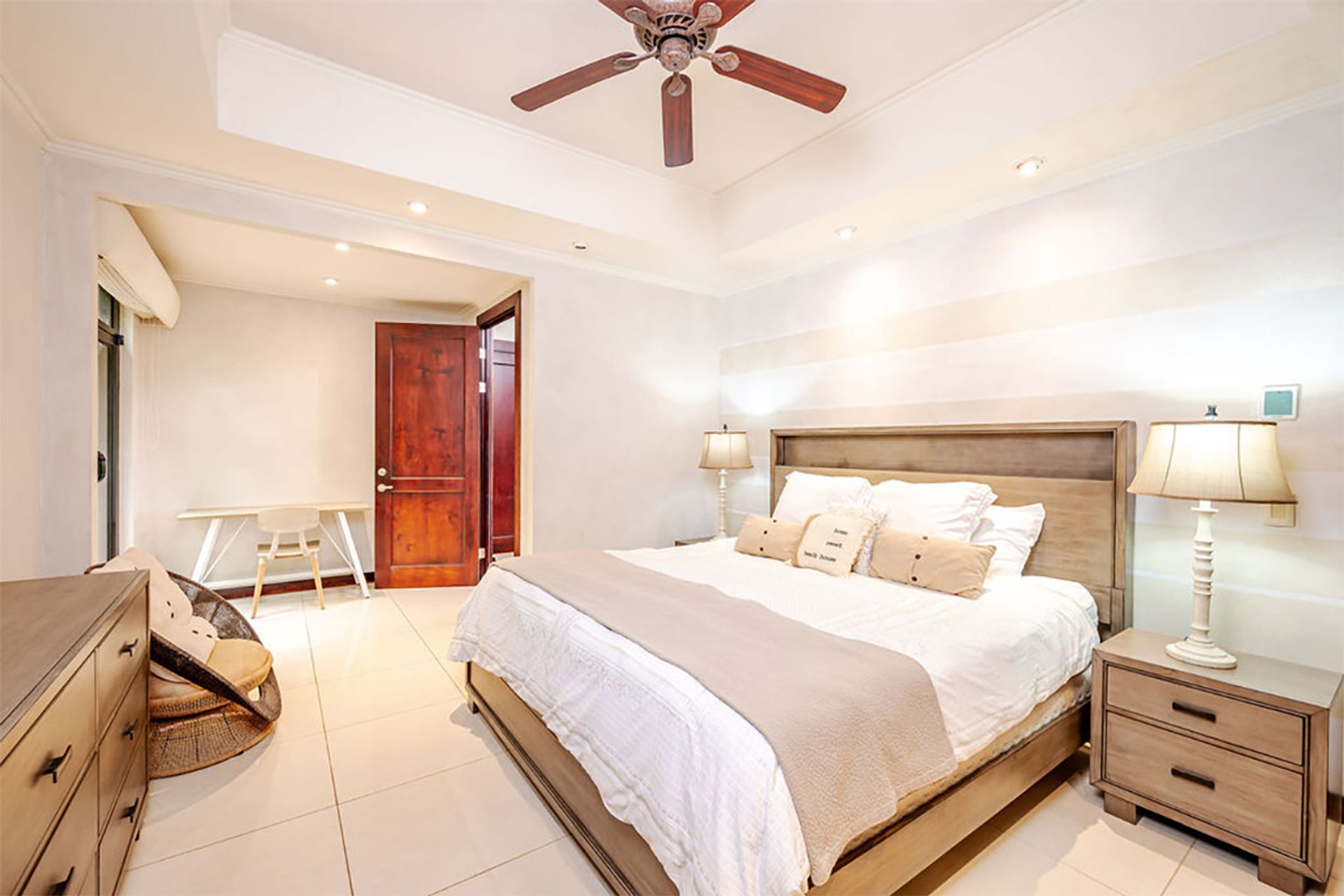 luxury condo Reserva Conchal, beachfront condo Costa Rica, Carao community condo for sale, turnkey condo Playa Conchal, ocean vi