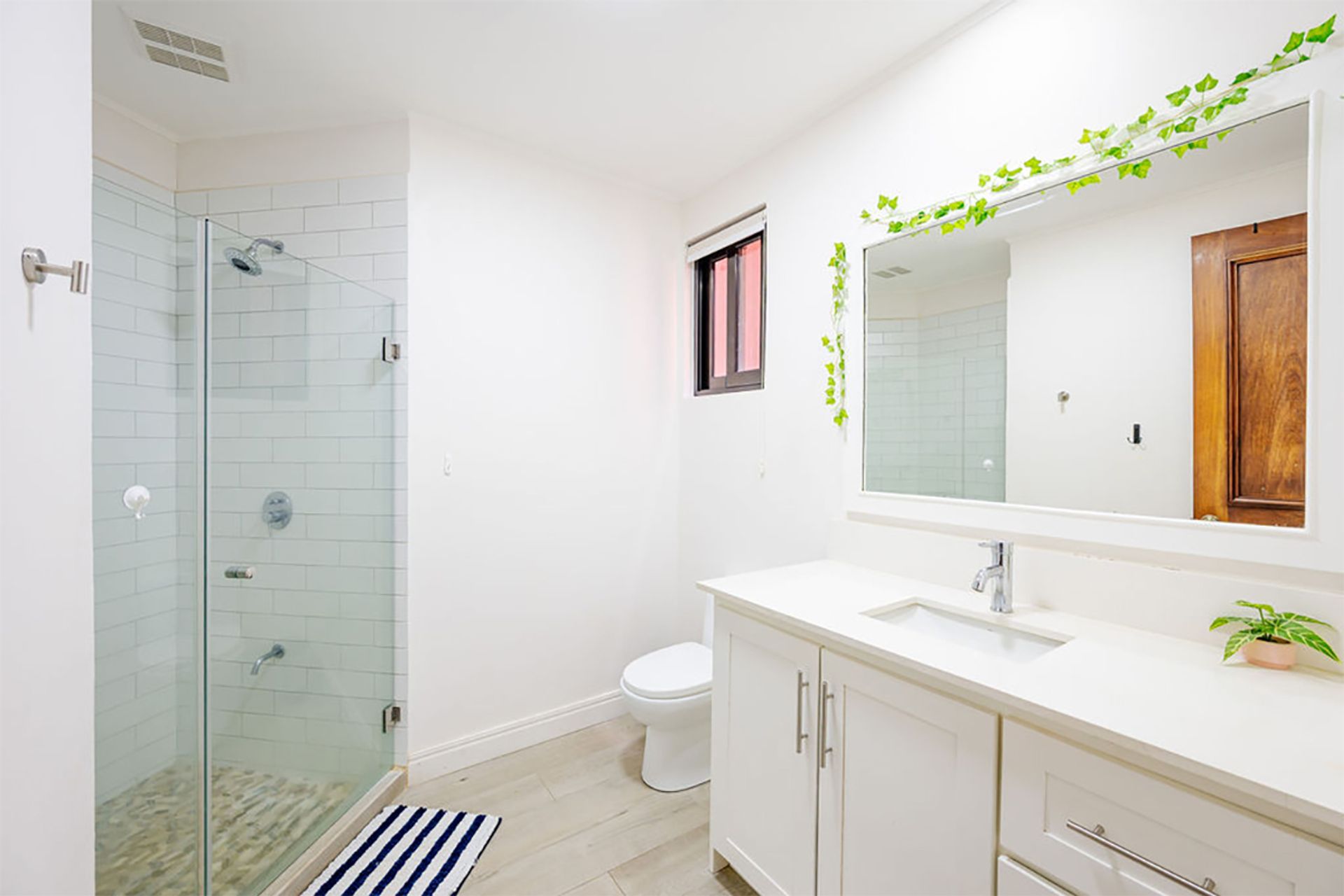 luxury condo Reserva Conchal, beachfront condo Costa Rica, Carao community condo for sale, turnkey condo Playa Conchal, ocean vi