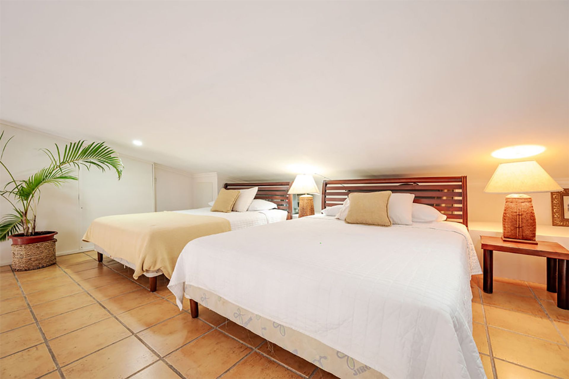 luxury condo Reserva Conchal, beachfront condo Costa Rica, Carao community condo for sale, turnkey condo Playa Conchal, ocean vi