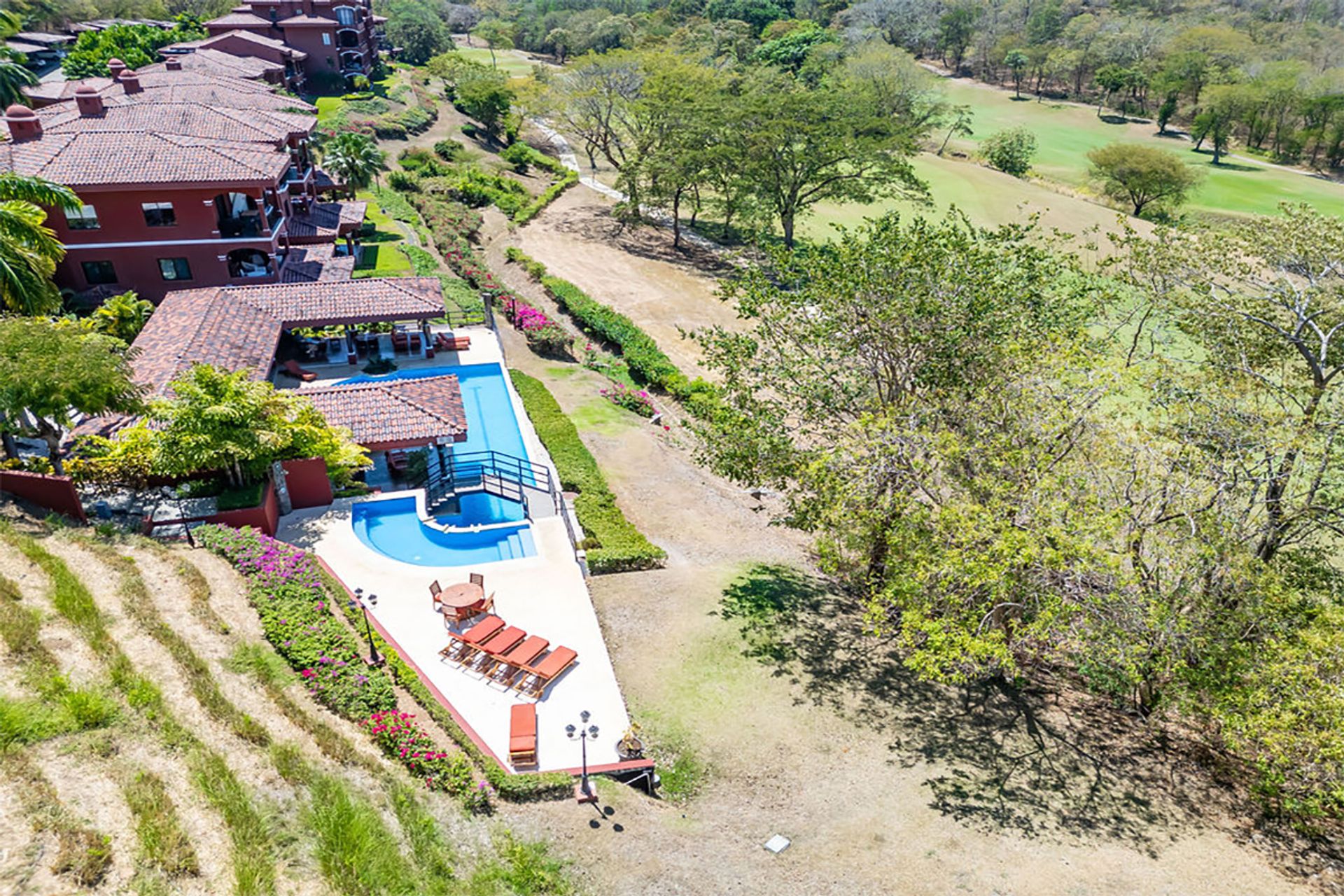 luxury condo Reserva Conchal, beachfront condo Costa Rica, Carao community condo for sale, turnkey condo Playa Conchal, ocean vi